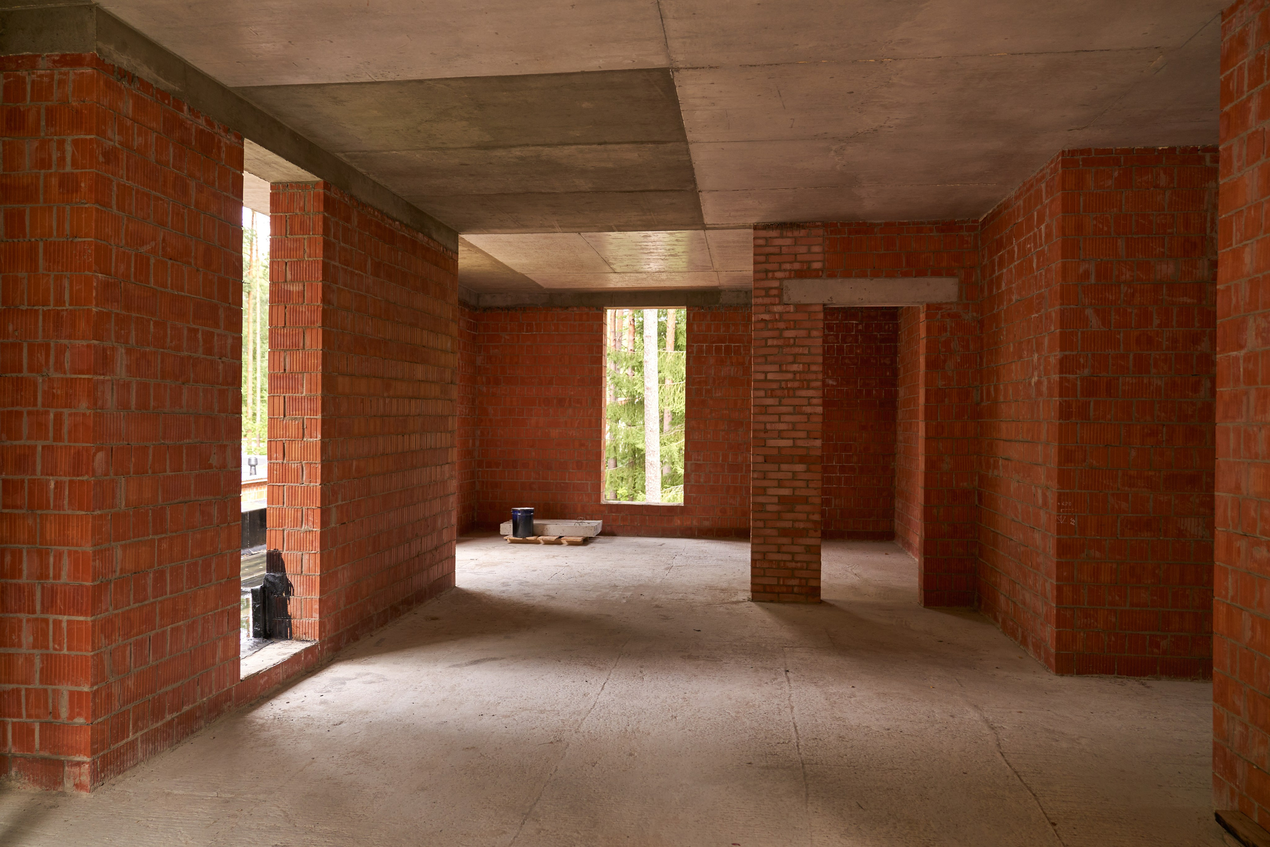 Фотосъёмка строительства дома в Комарово — архитектурный проект на стадии кирпичных работ. Сергей Горшенин — профессиональный фотограф