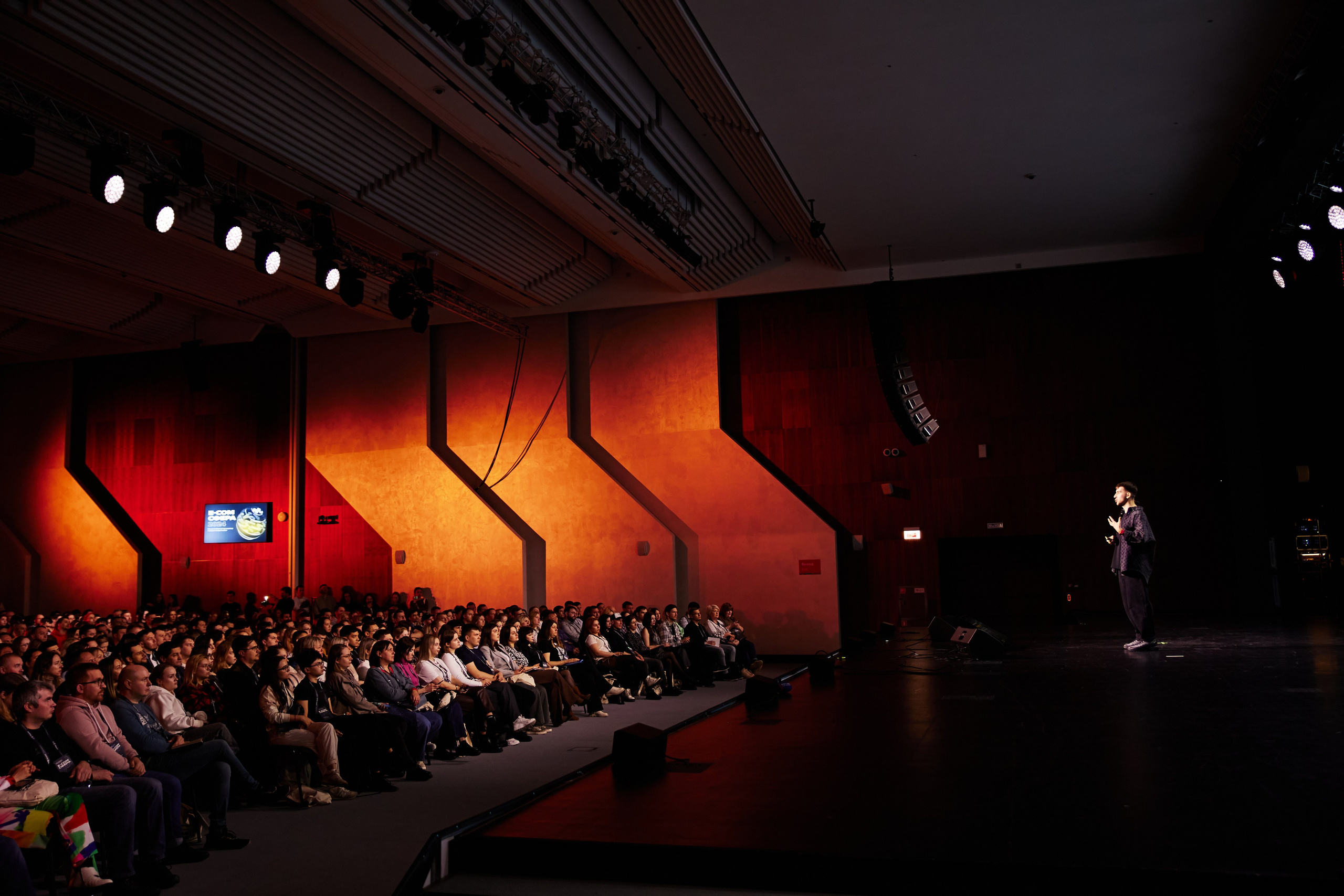 Фотограф на конференцию. Хороший репортажный и промышленный фотограф в Казани Алексей Щелконогов