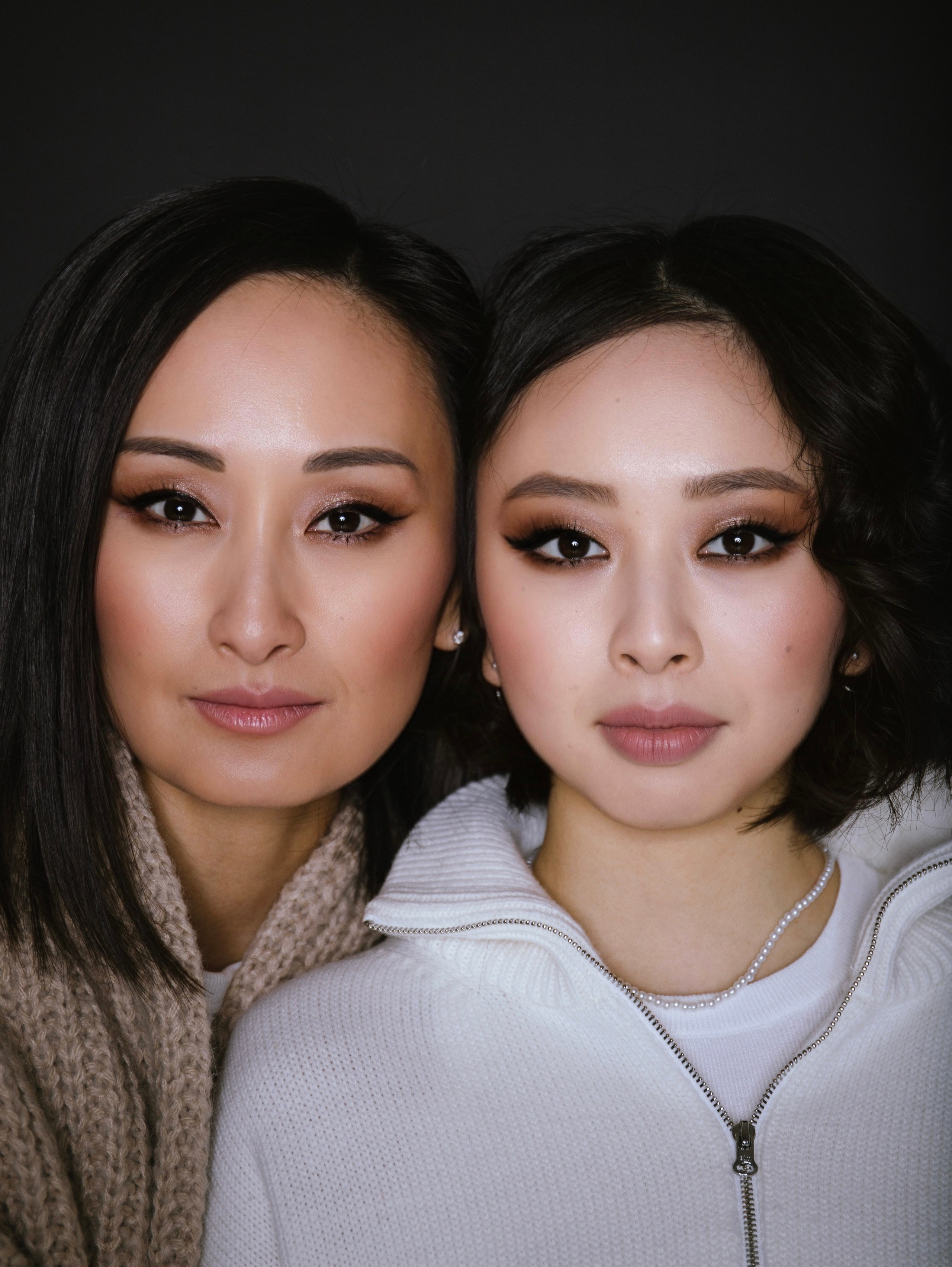 Мама и дочка, студийная съемка. Свадебный и семейный фотограф в Москве Мила Широких