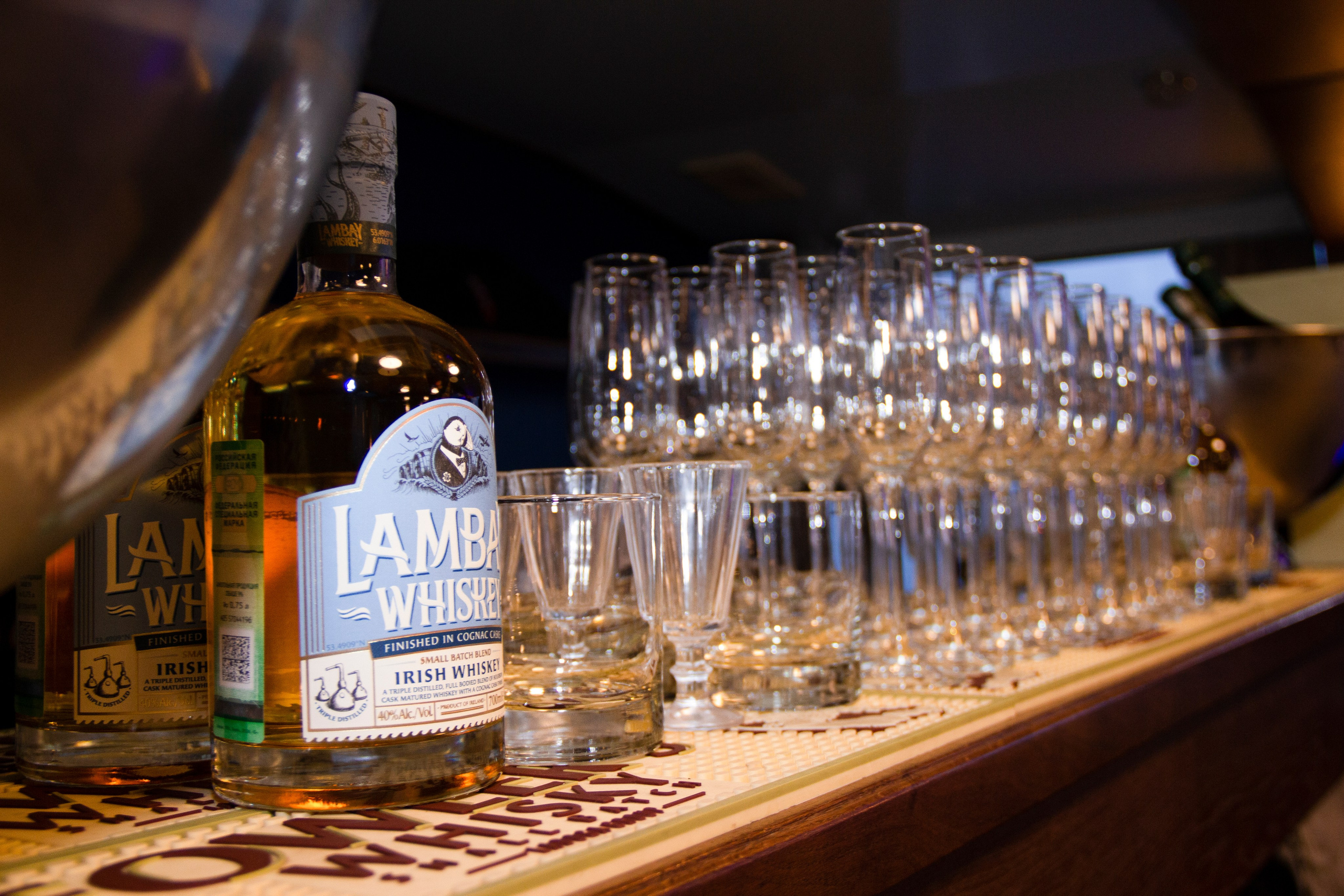 Съемка для сайта аренды катеров в Санкт-Петербурге, подготовка к свадебной прогулке по рекам и каналам. Фотограф в Санкт-Петербурге Смирнова Диана