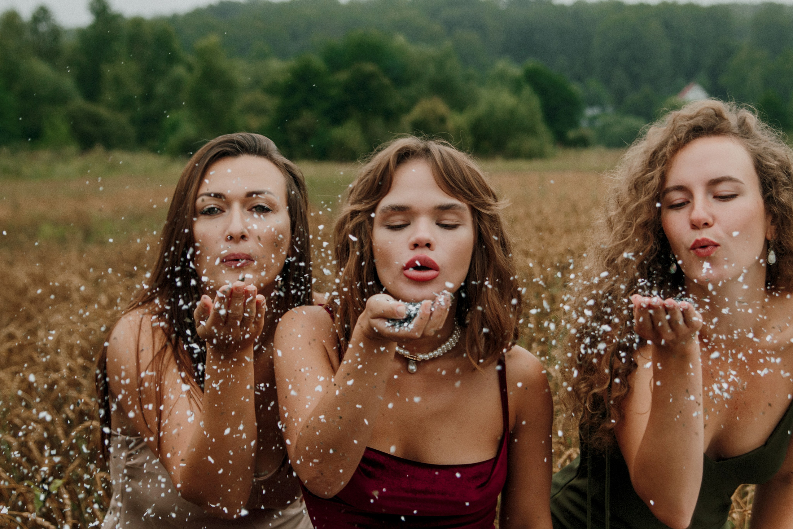 Настя & Оля & Настя. Свадебный и индивидуальный фотограф в Суворове Клюева Мария