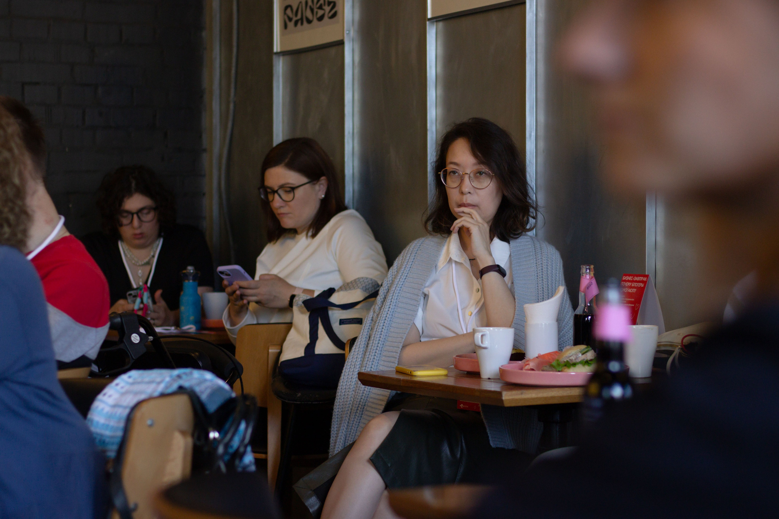 Встреча с блогерами Адвита. Юля Мурашова портретный и документальный фотограф