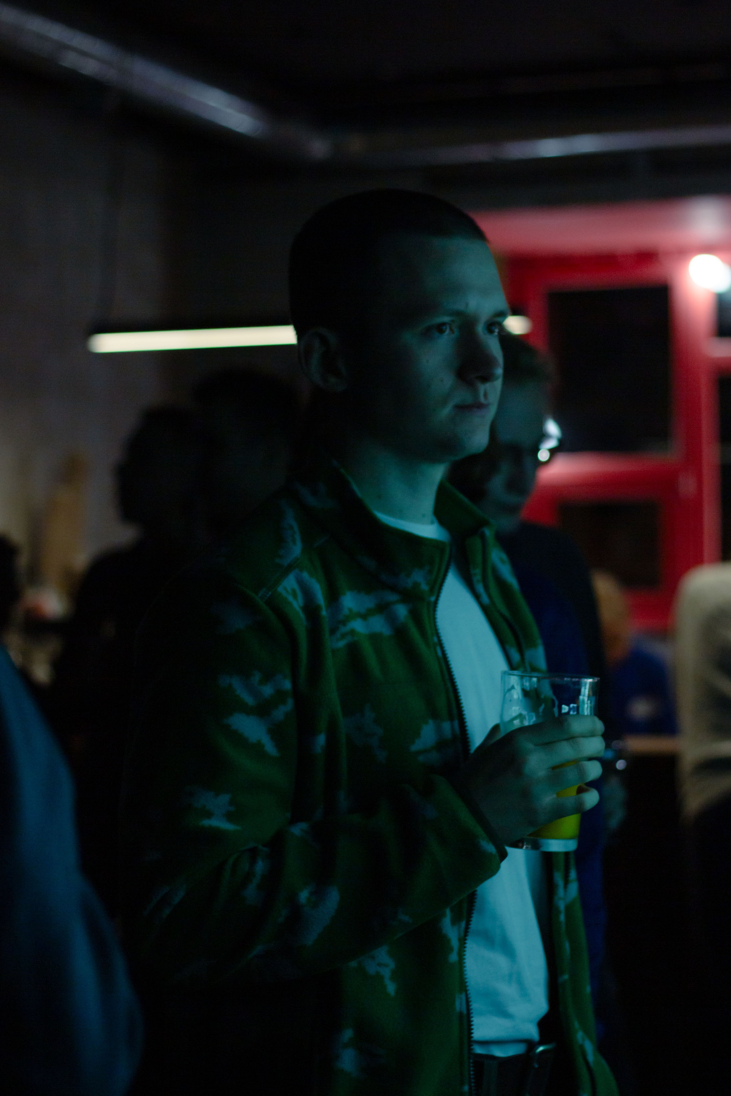 Бильярдная «Крученых» некрореализм. Юля Мурашова портретный и документальный фотограф