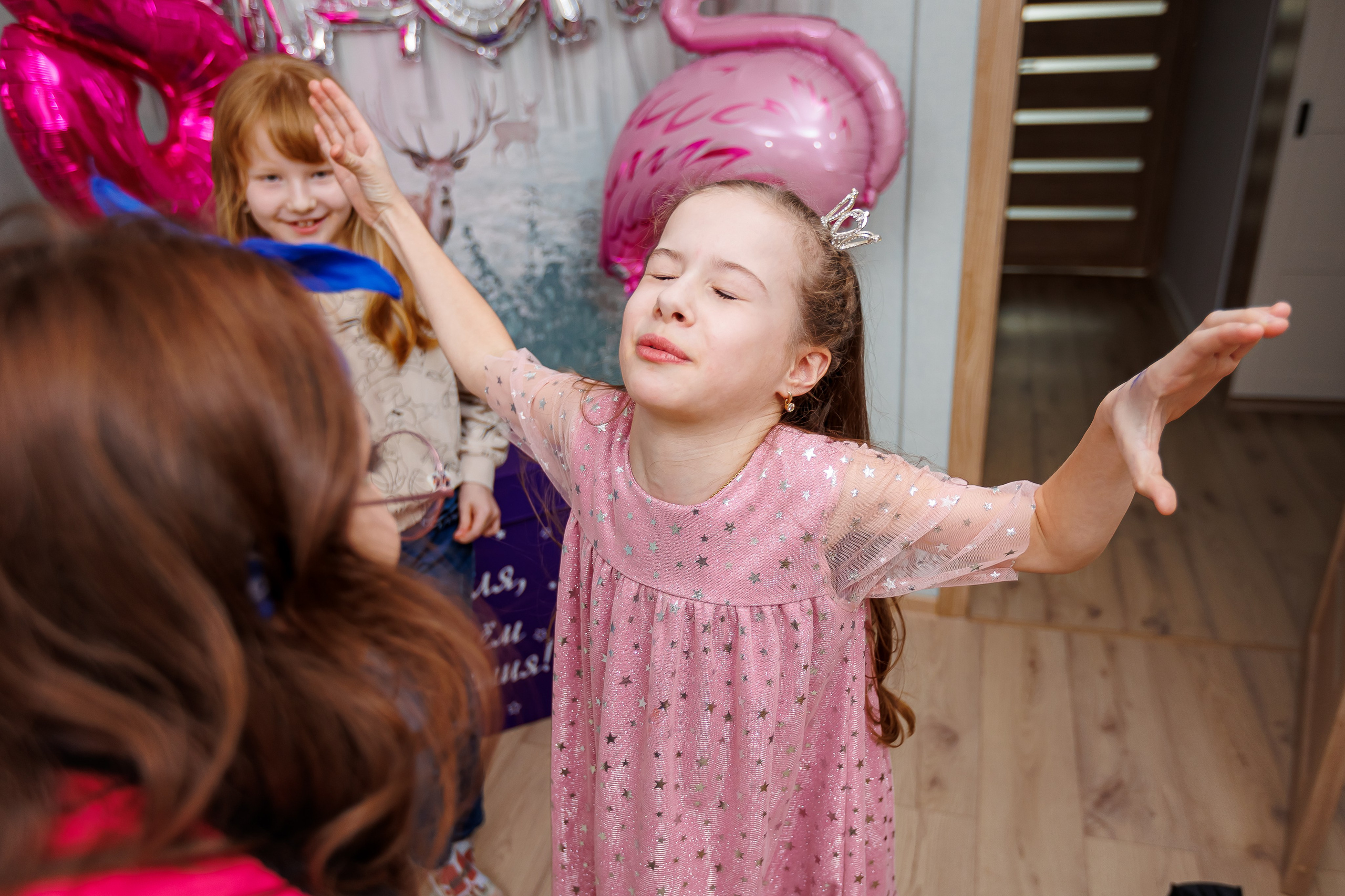 День рождения Вики. Съёмка дома. Семейный и детский фотограф Комина Елена, Власиха, Одинцово