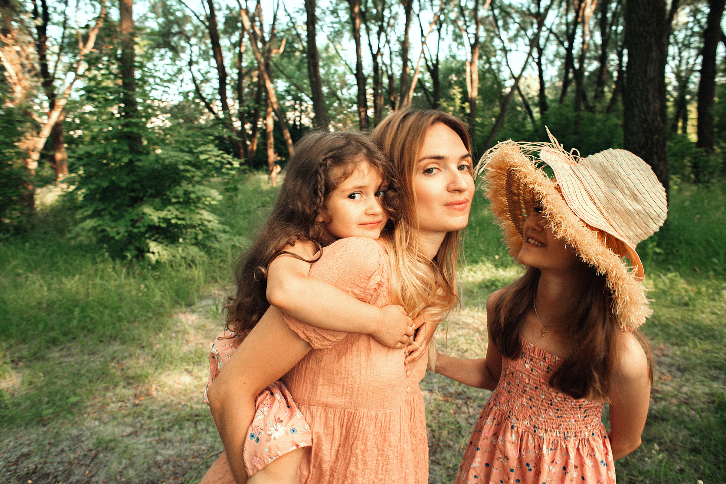 Катя и ее девочки. Фотограф Шудра Яна