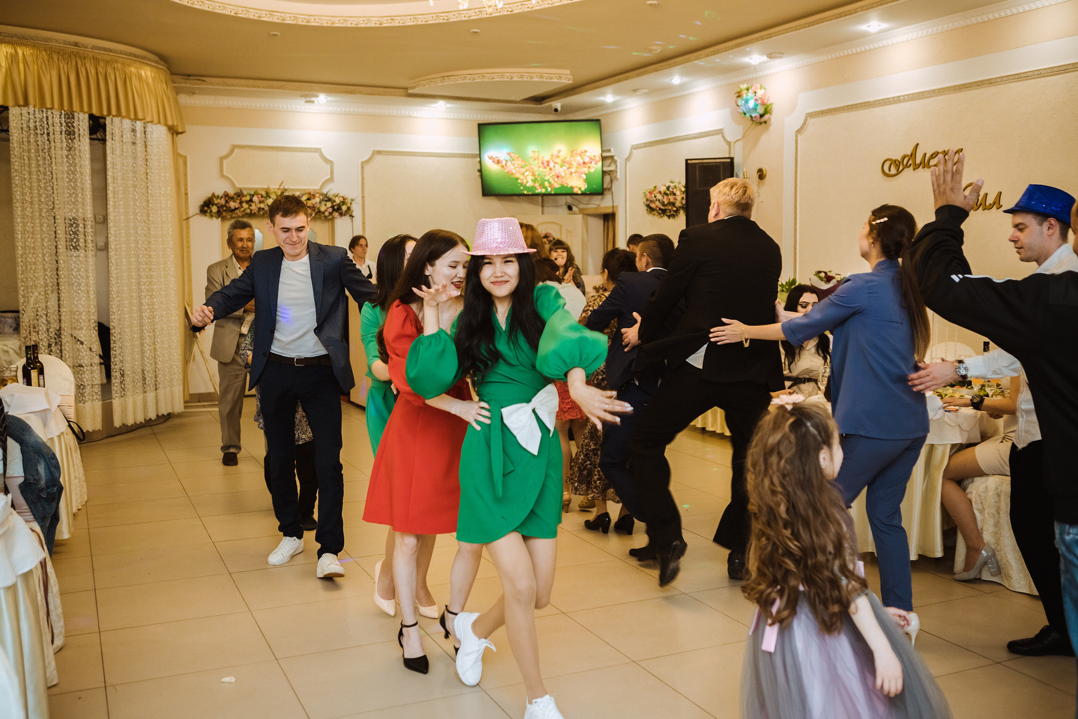 Кирилл и Амина. Фотографы в городе Волгограде — Людмила Агеева и Алексей Околелов