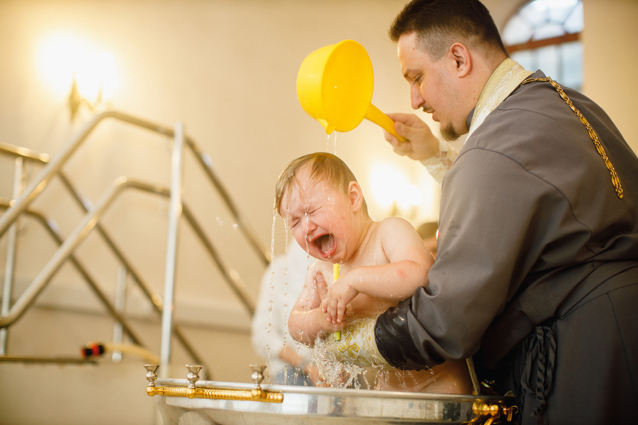 Собор Иоанна Богослова. г. Волжский Крещение Артема. Фотографы в городе Волгограде — Людмила Агеева и Алексей Околелов