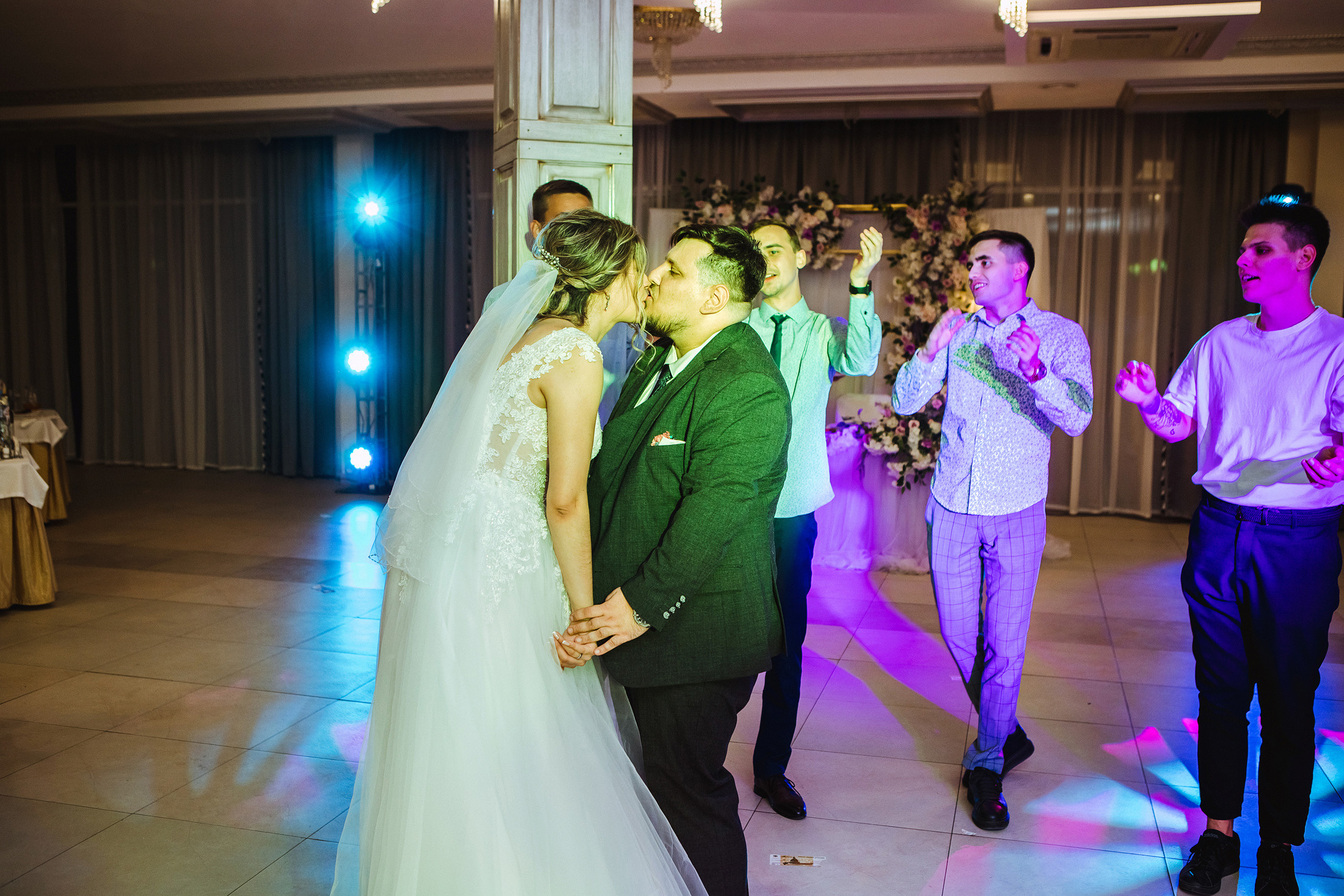 Анна и Егор. Фотографы в городе Волгограде — Людмила Агеева и Алексей Околелов