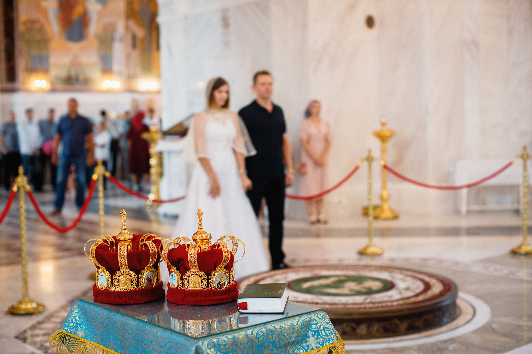 Собор Александра Невского. Венчание. Алексей и Кристина. Фотографы в городе Волгограде — Людмила Агеева и Алексей Околелов