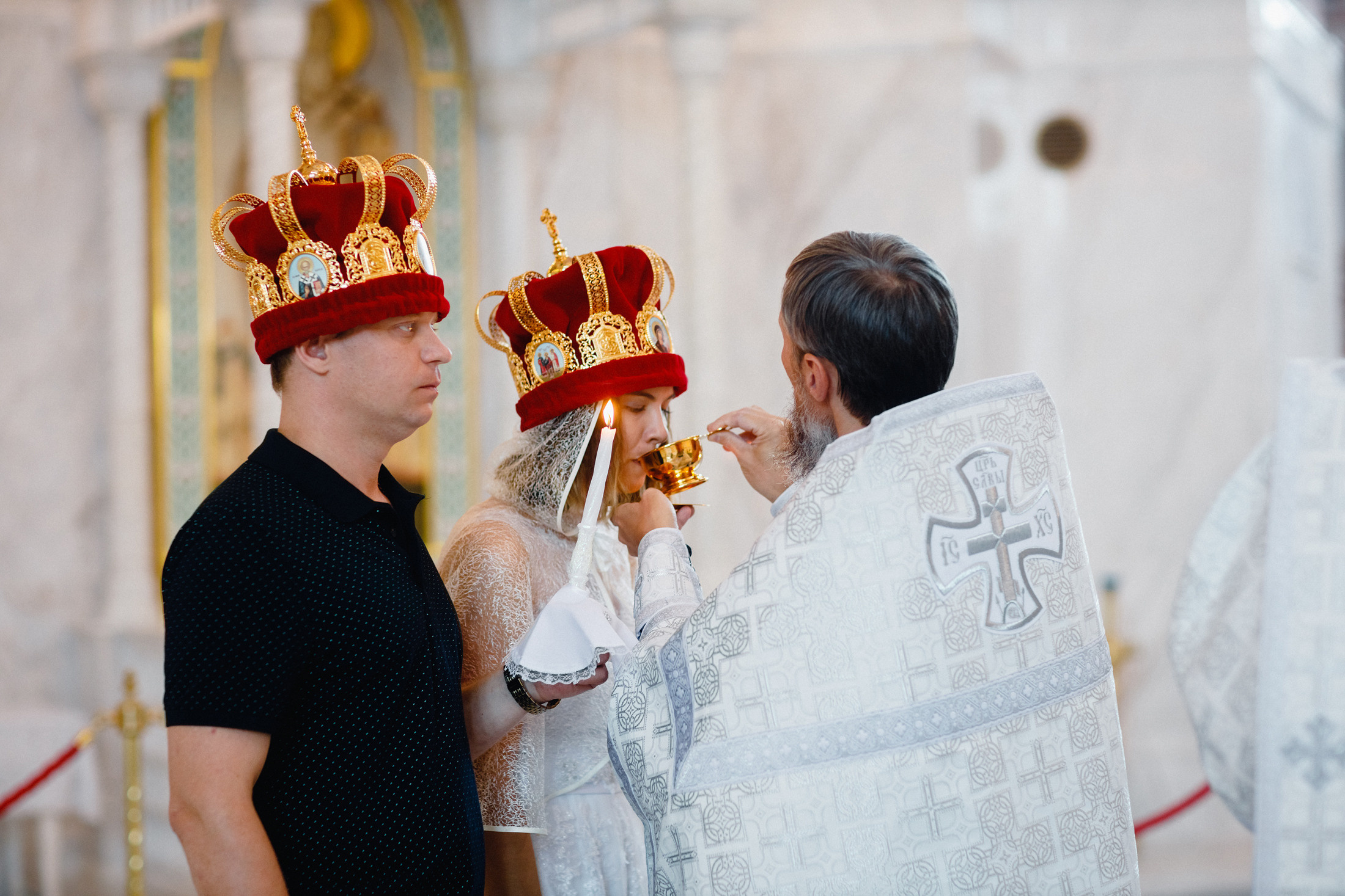 Собор Александра Невского. Венчание. Алексей и Кристина. Фотографы в городе Волгограде — Людмила Агеева и Алексей Околелов