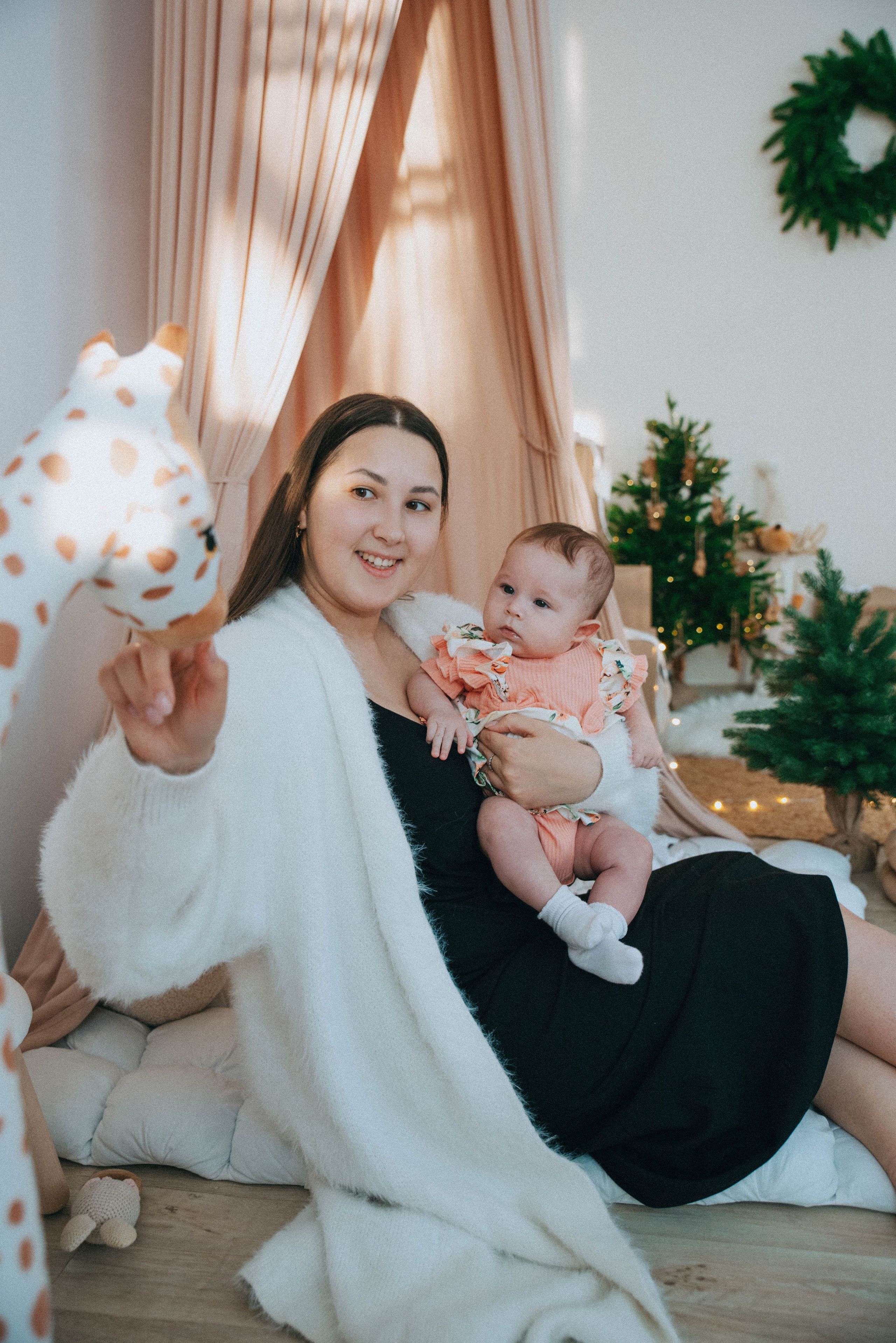 Семейная фотосессия в студии. Семейный фотограф в Миассе Ольга Широковская