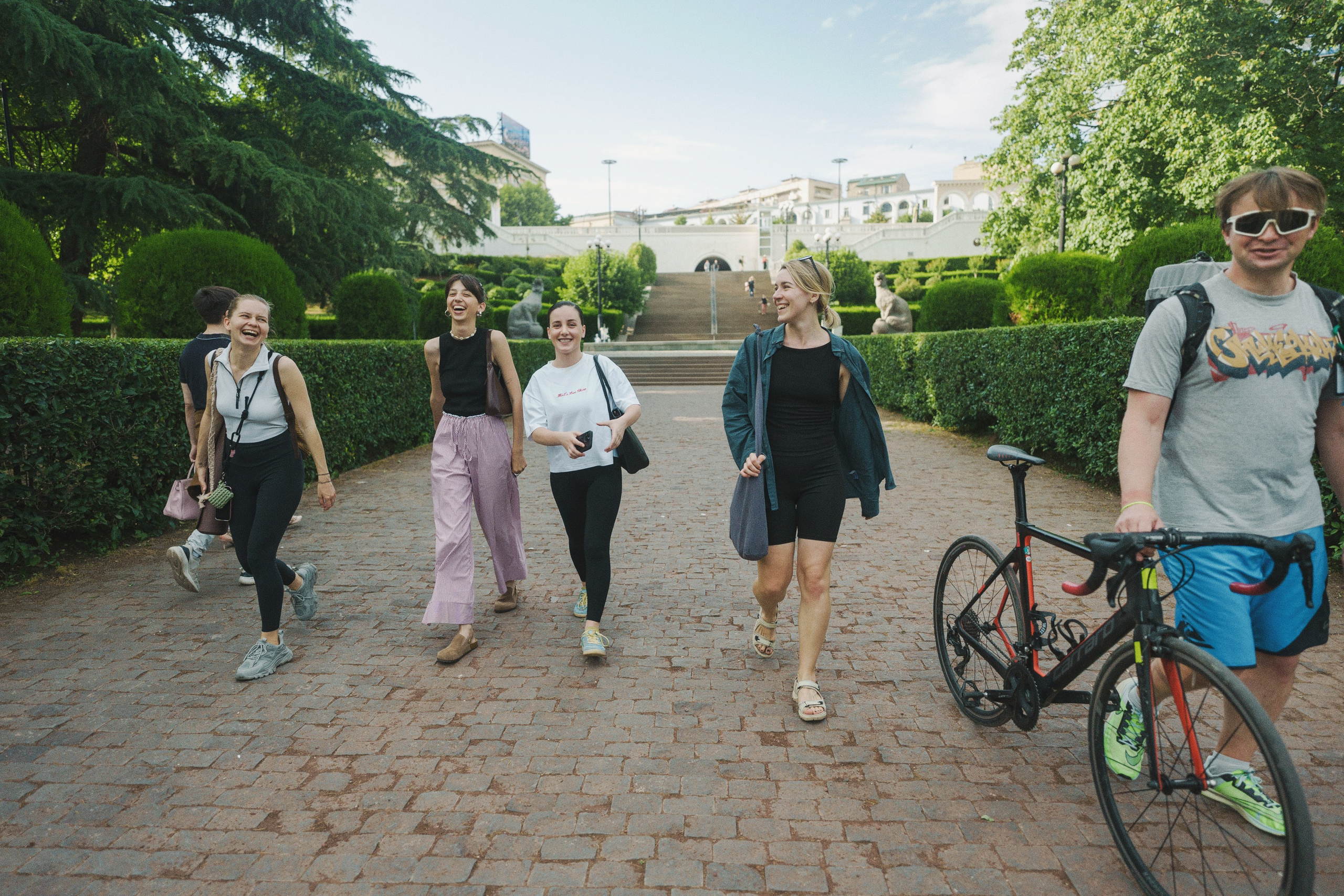 Йога в парке, Тбилиси. Андрей Фадеев фото видео Тбилиси