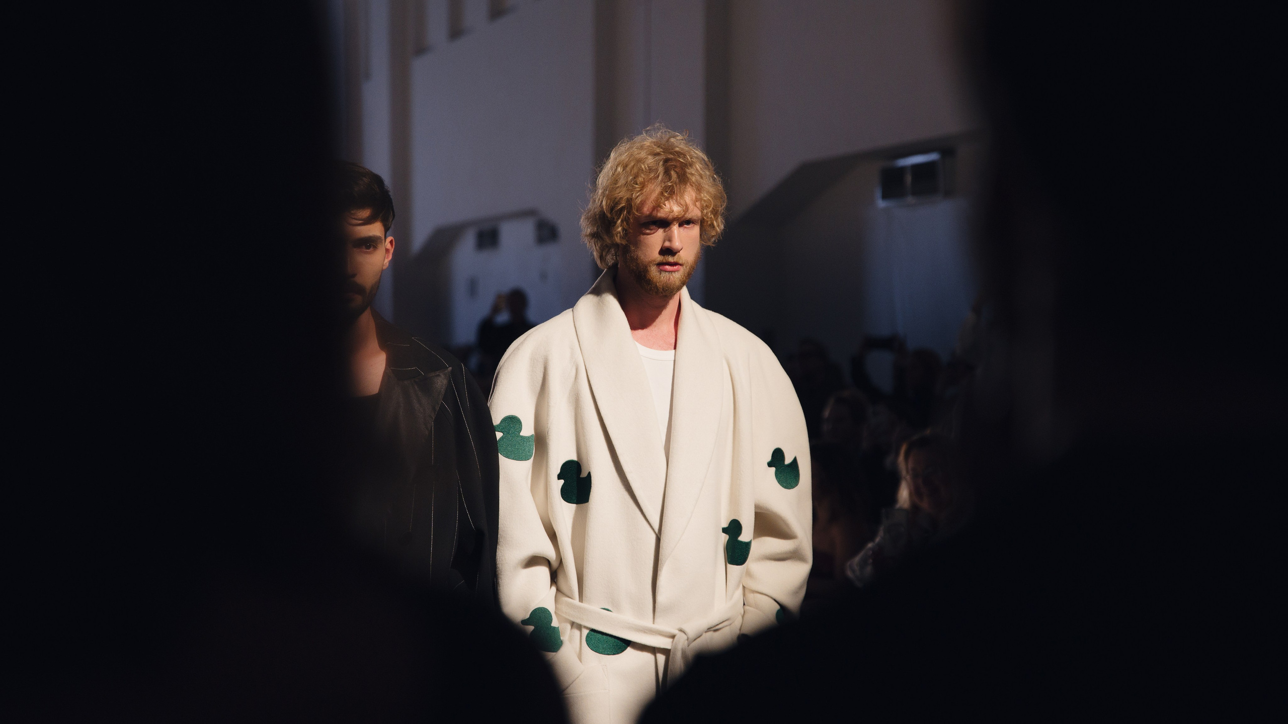 Бекстейдж показа «Новые Имена» собака.ru|ДЛТ. Портретный и репортажный фотограф в Санкт-Петербурге