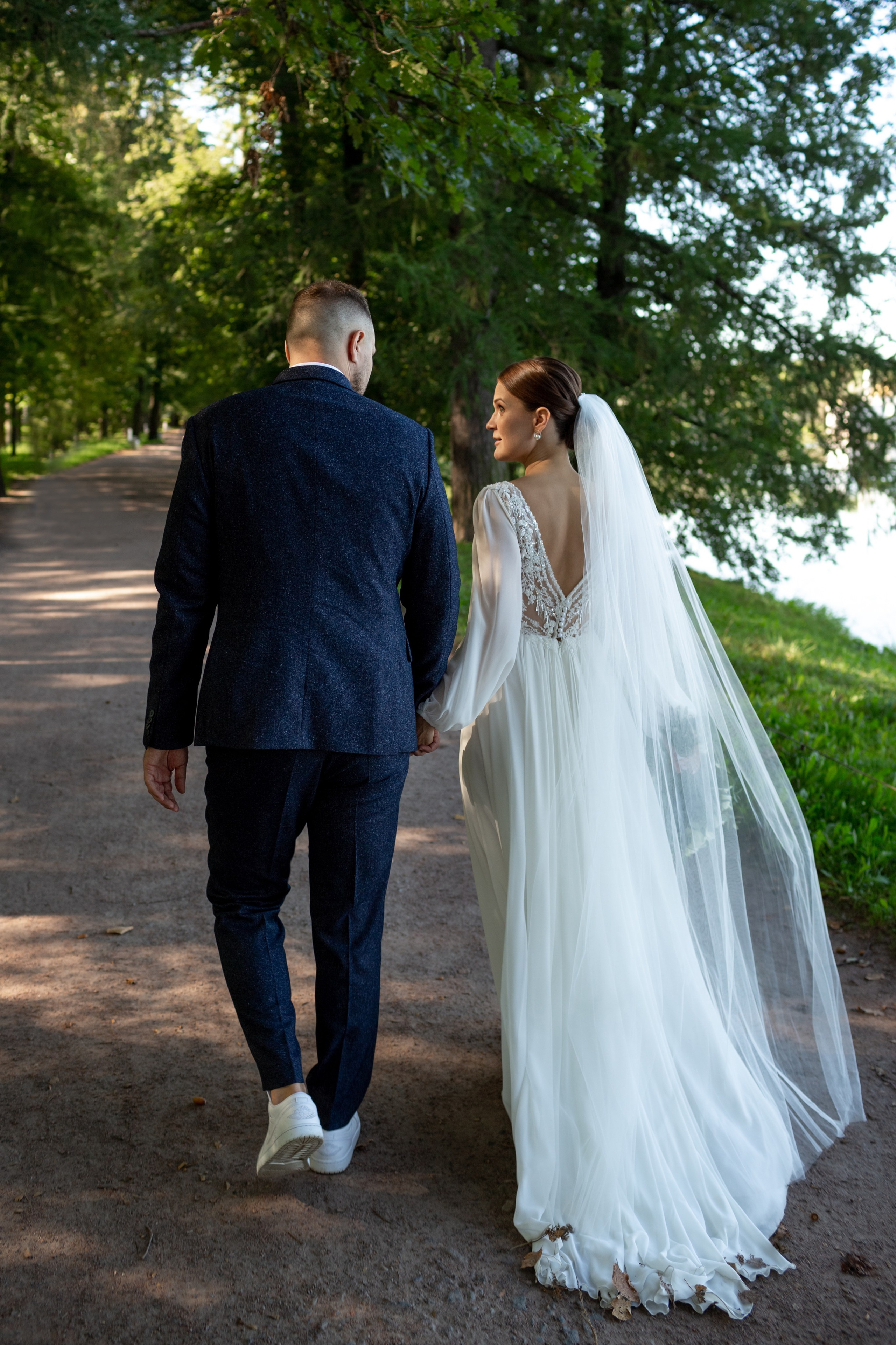 Свадебная фотопрогулка в Пушкине. Свадебный фотограф Кирилл Белый