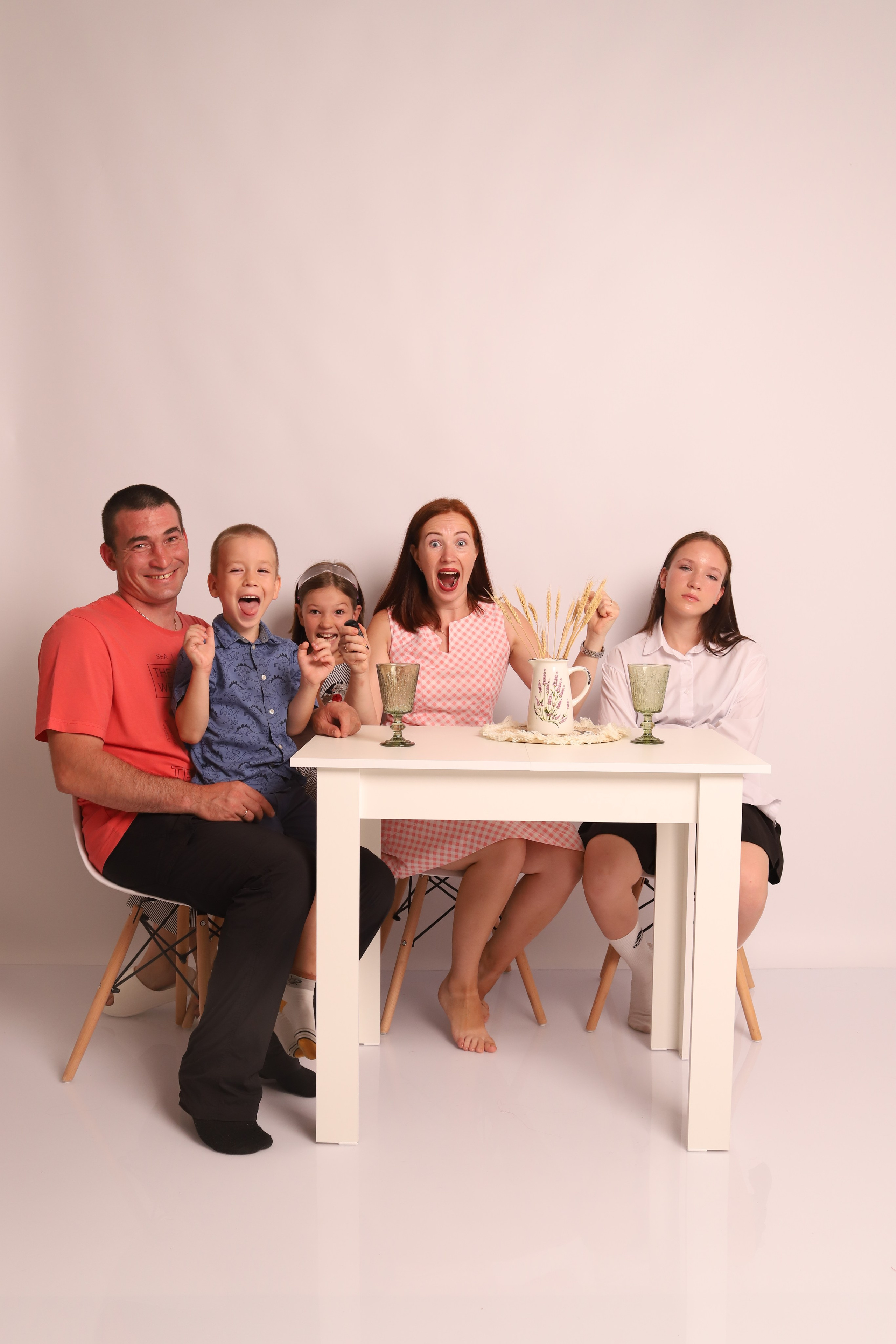 Реальные фотографии наших гостей. Фотостудия самообслуживания. Студия без фотографа в Твери