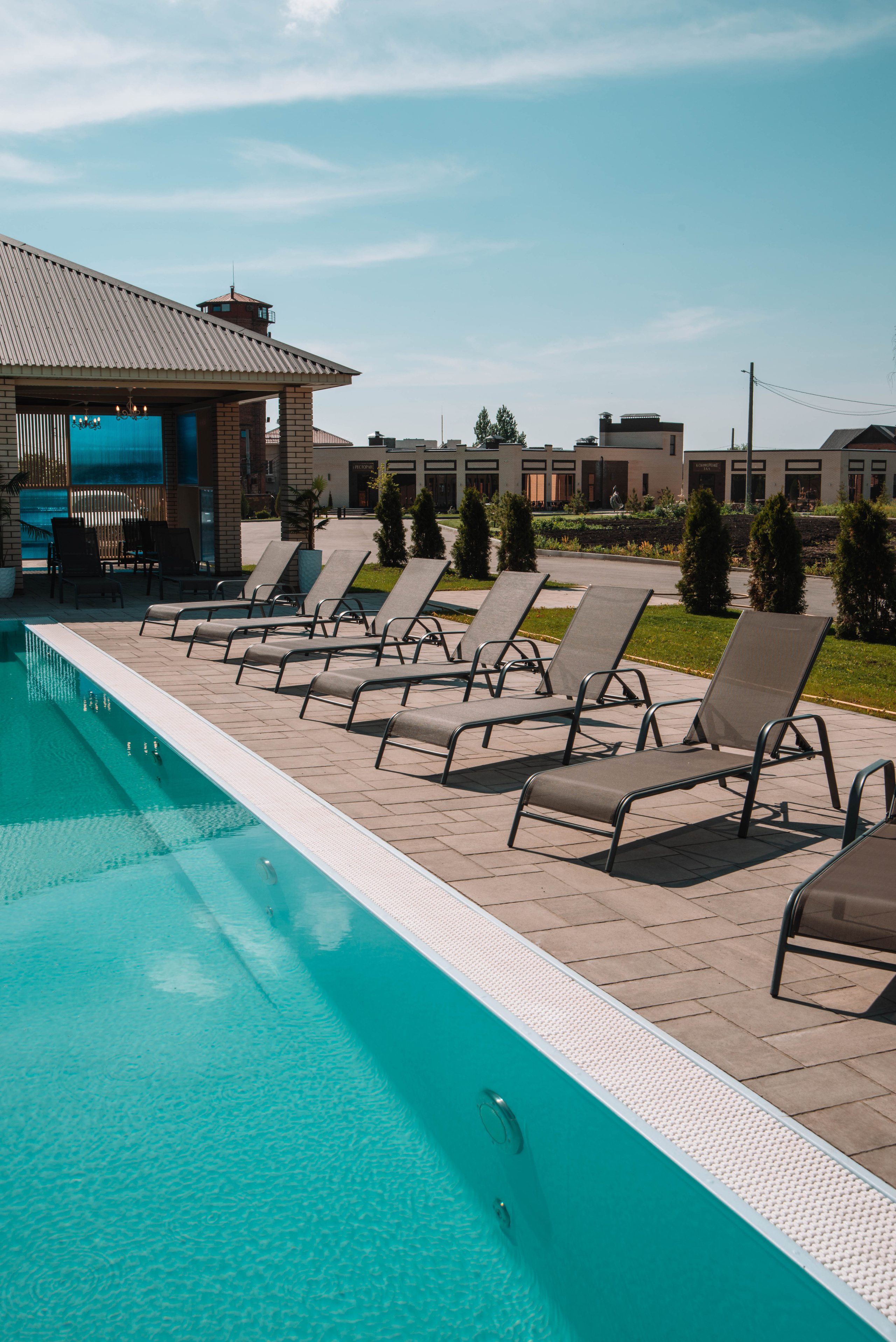 Визуал для клубного пространства «Своя среда». Ксения Glossa. Портретный и репортажный фотограф в Самаре