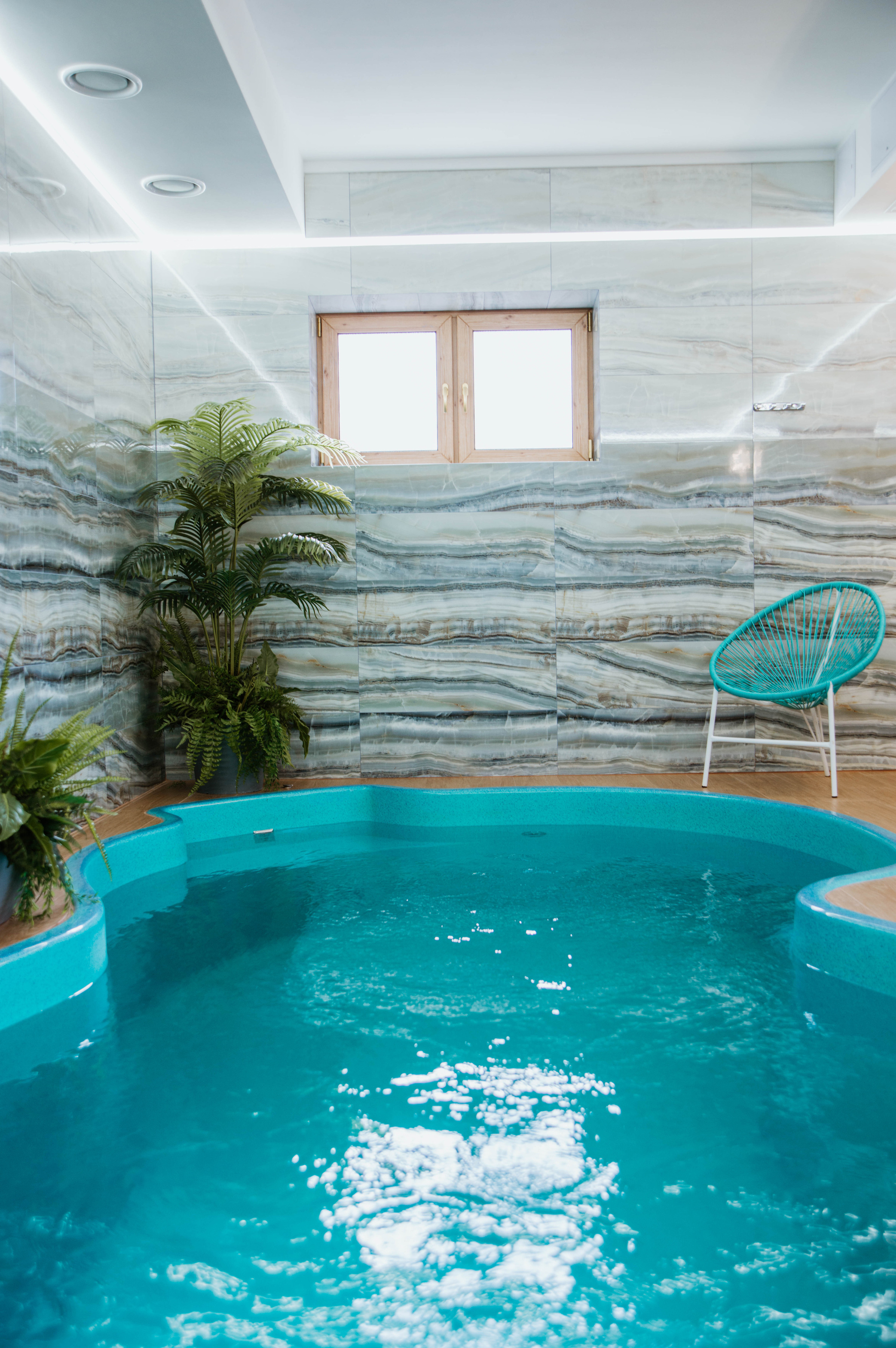 Визуал для клубного пространства «Своя среда». Ксения Glossa. Портретный и репортажный фотограф в Самаре