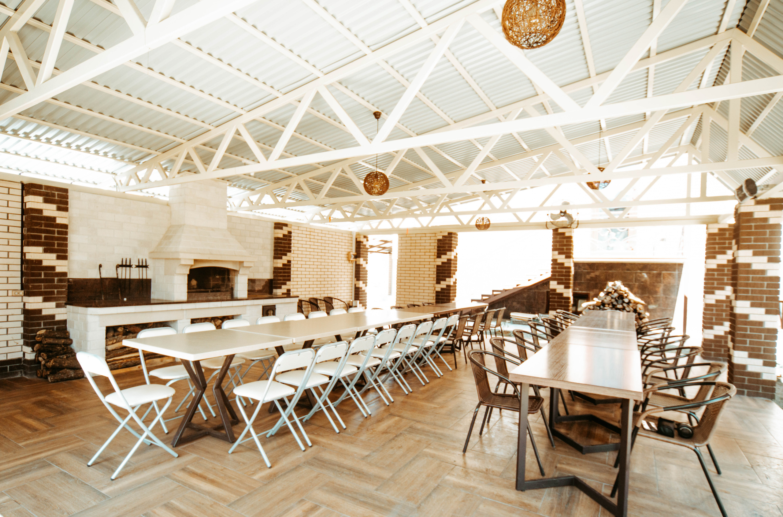 Визуал для клубного пространства «Своя среда». Ксения Glossa. Портретный и репортажный фотограф в Самаре