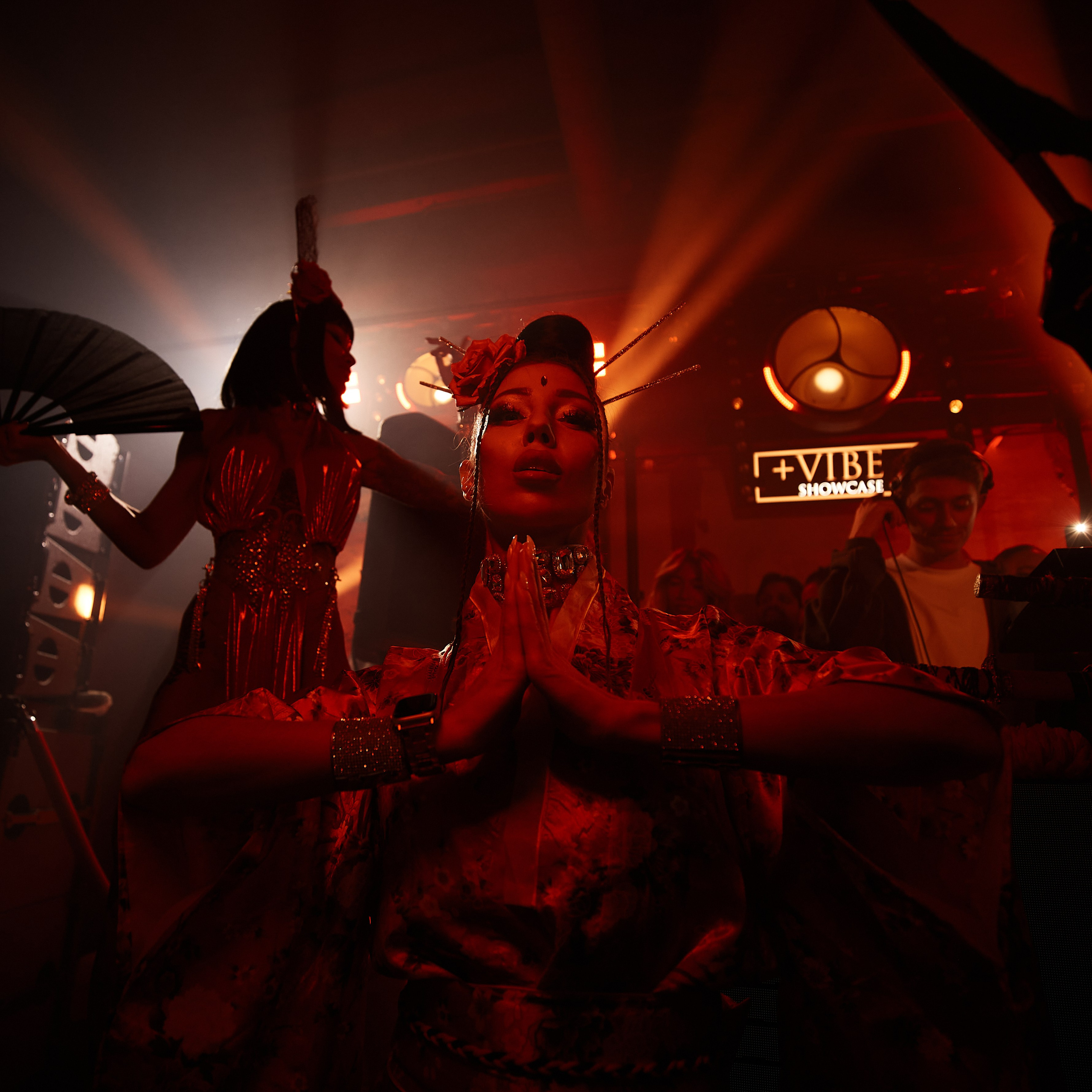 PLUS VIBE Party. Репортажный фотограф в Москве Дмитрий Масленников
