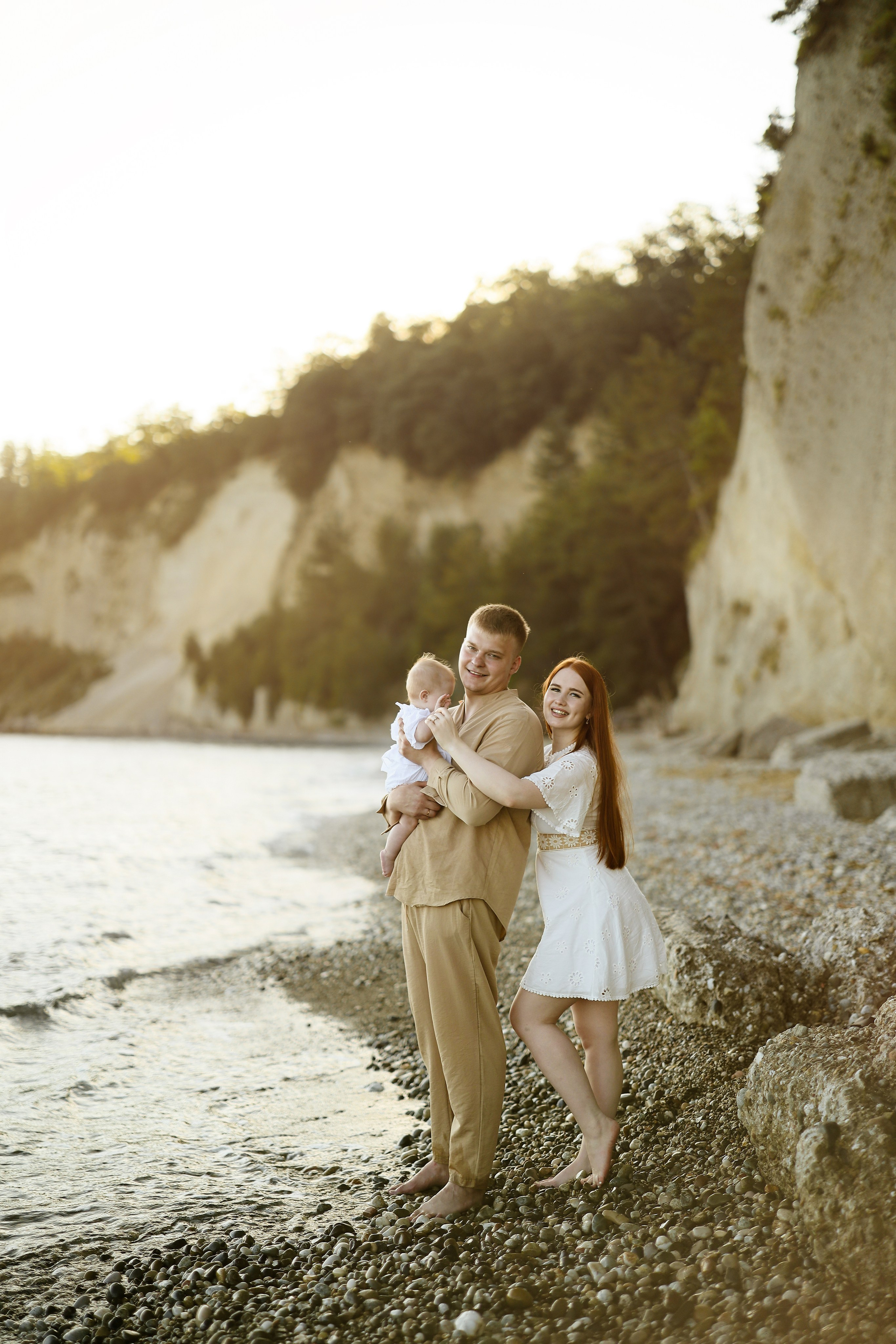 Семейная фотосессия на пляже в Абхазии. Свадебный и семейный фотограф в Абхазии Жанна Соснина