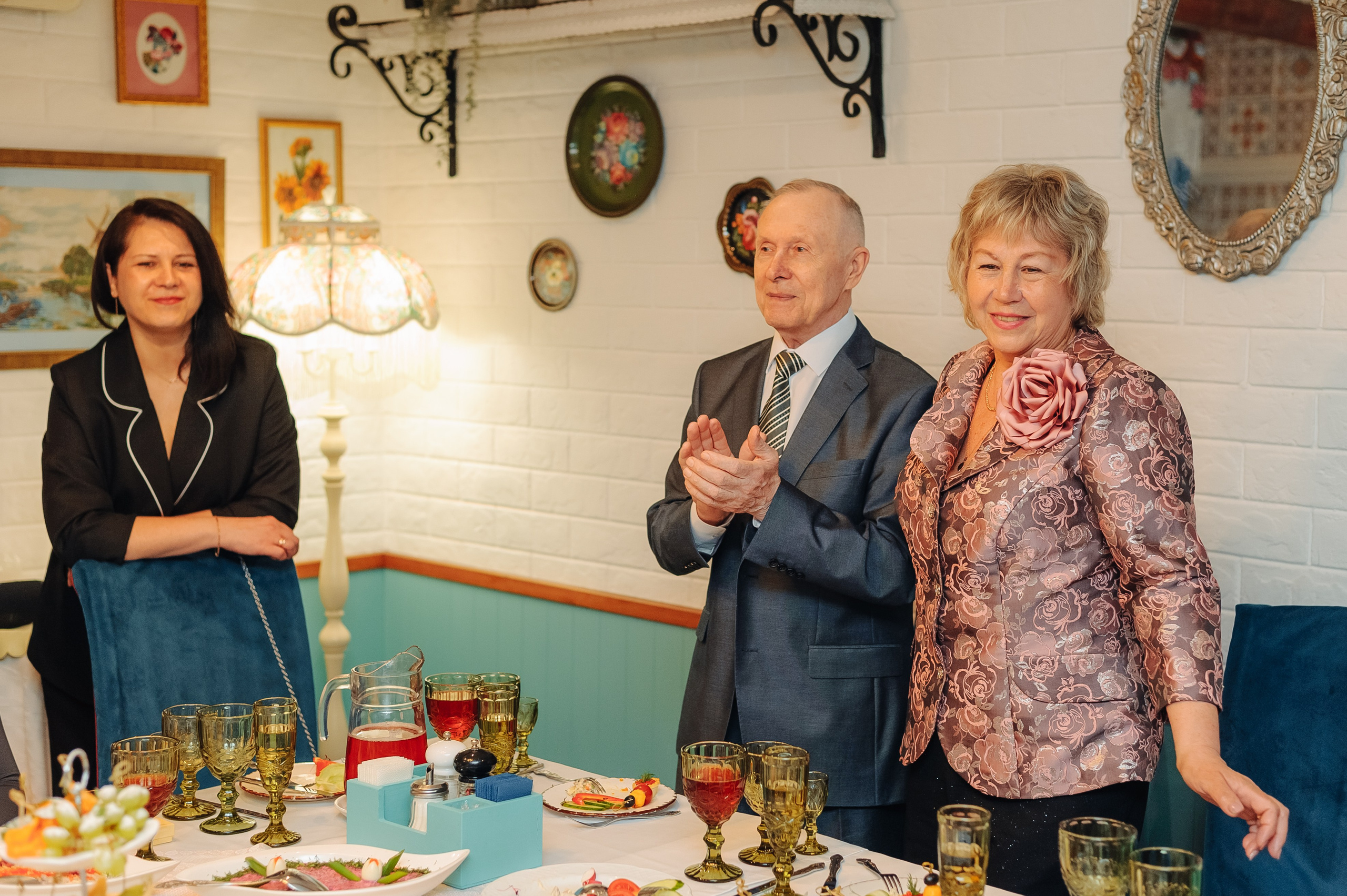 Тихий семейный праздник в ресторане Подкова. Свадебный фотограф в Екатеринбурге Артём Зайнетдинов
