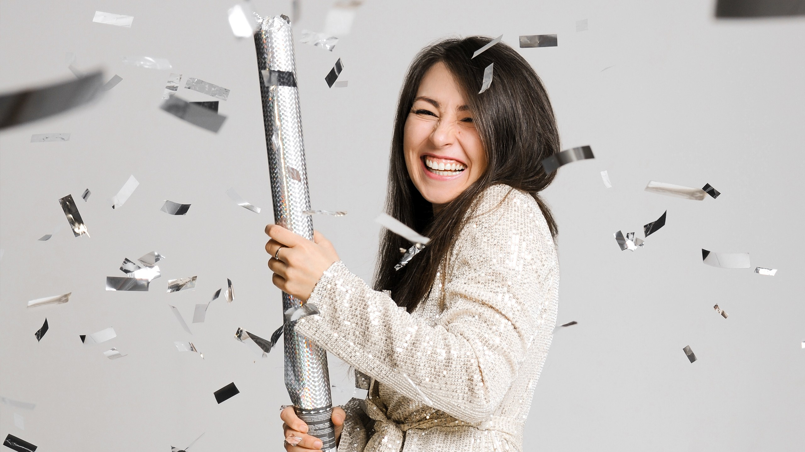 Тренды новогодних съемок 2025. Фотограф в Екатеринбурге Артём Зайнетдинов