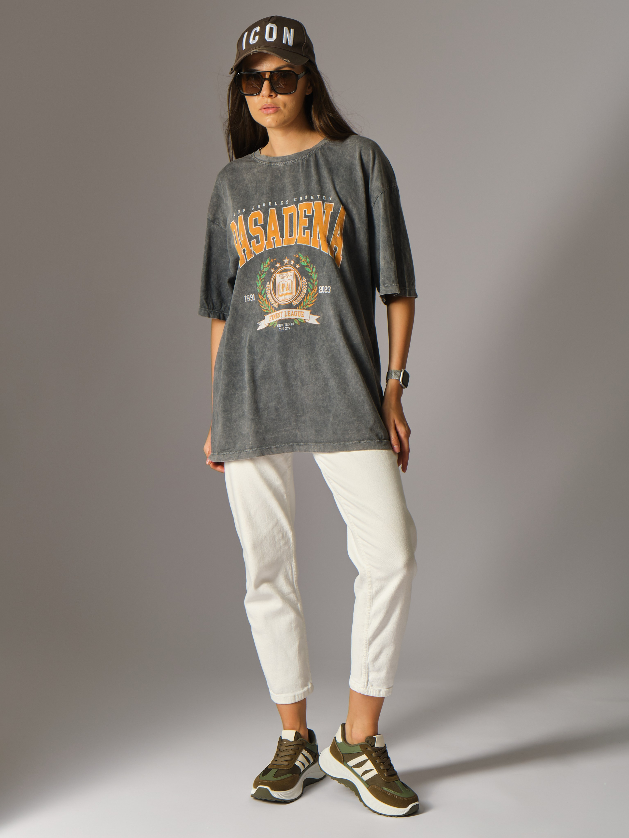 Кроссовки. Фотостудия для Wildberries Ozon