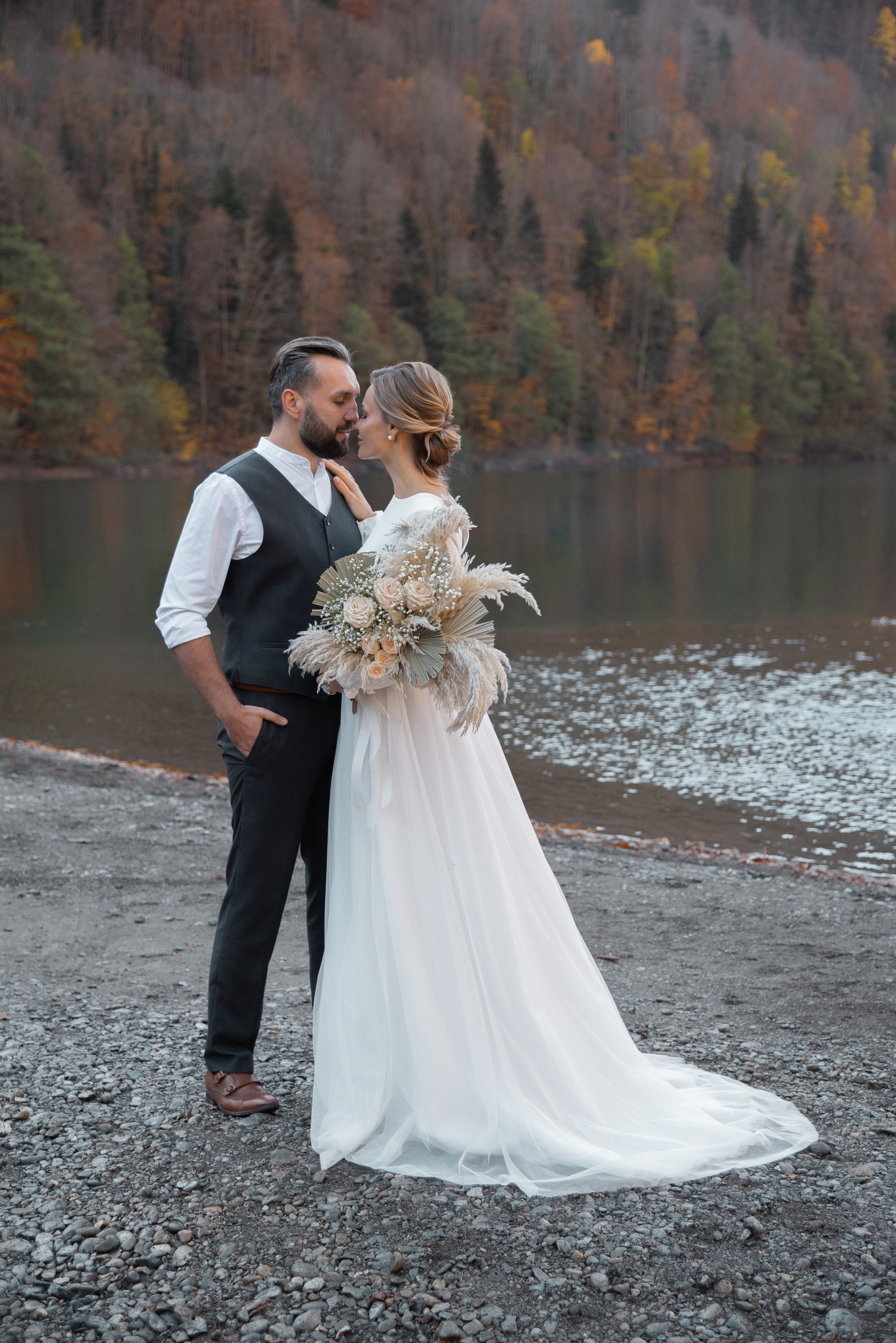 На озере в горах. Свадебный фотограф Анна Хочева