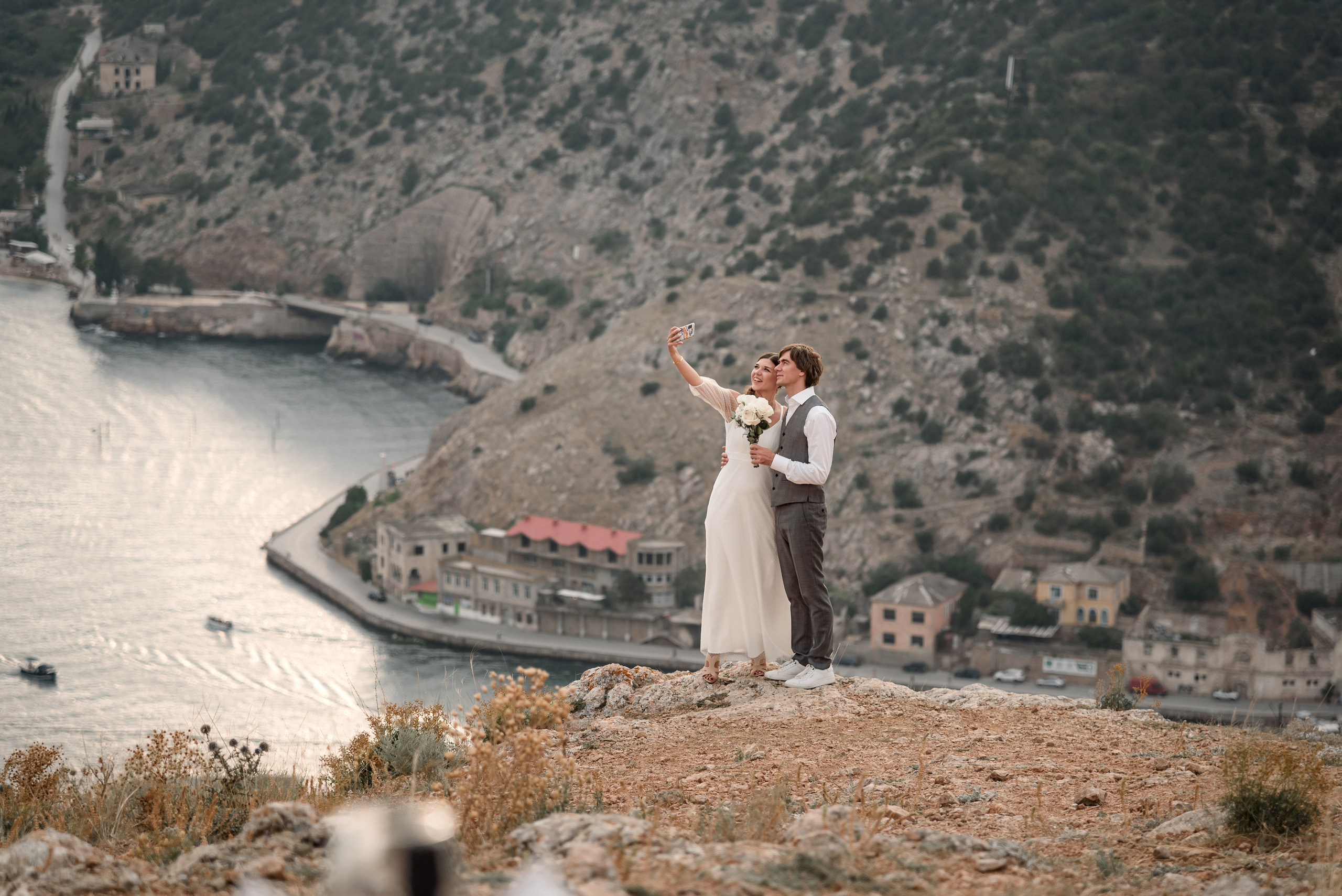 Сергей и Юля. Закат в Балаклаве. Свадебный фотограф Анна Хочева