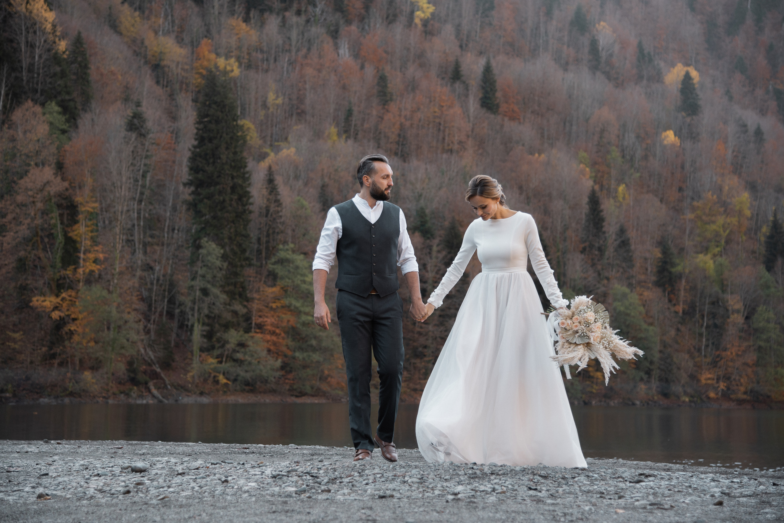 На озере в горах. Свадебный фотограф Анна Хочева