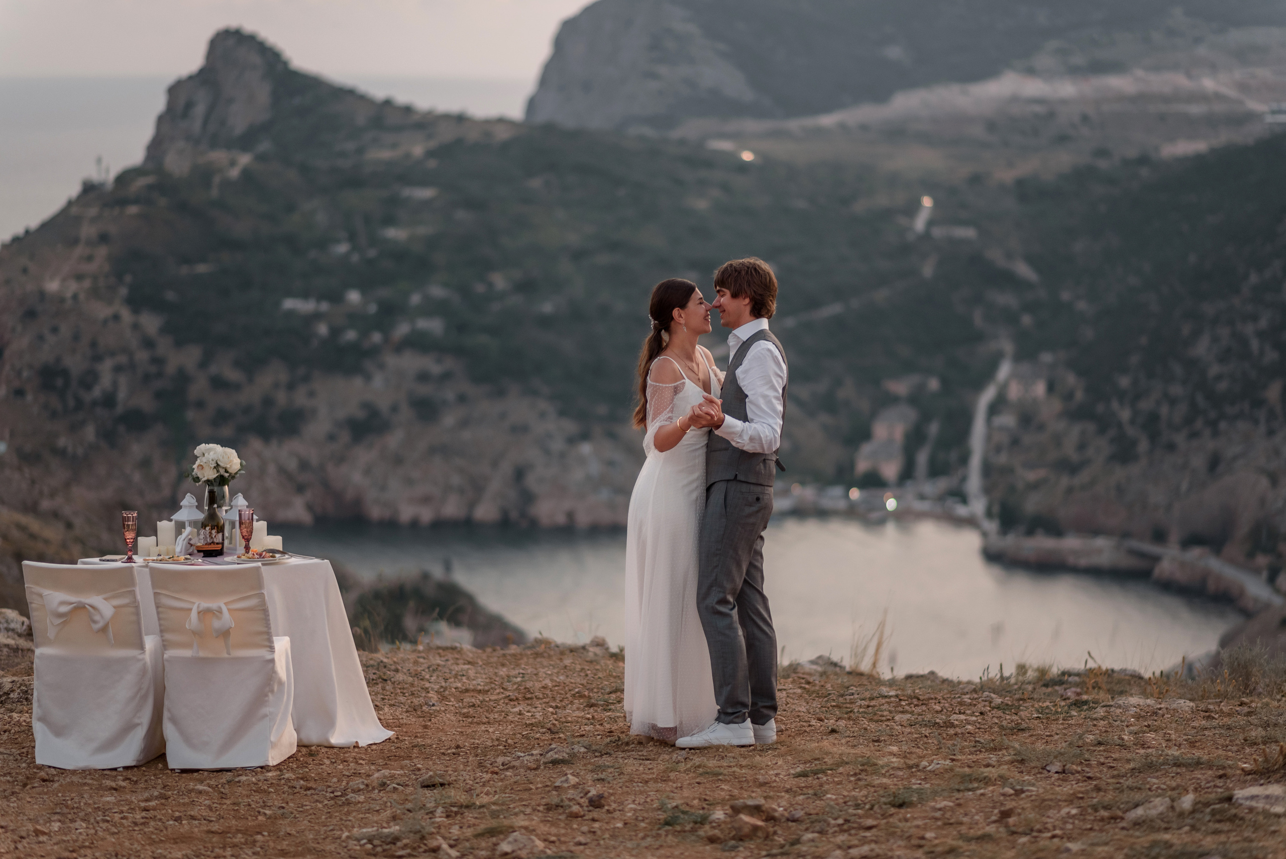Сергей и Юля. Закат в Балаклаве. Свадебный фотограф Анна Хочева
