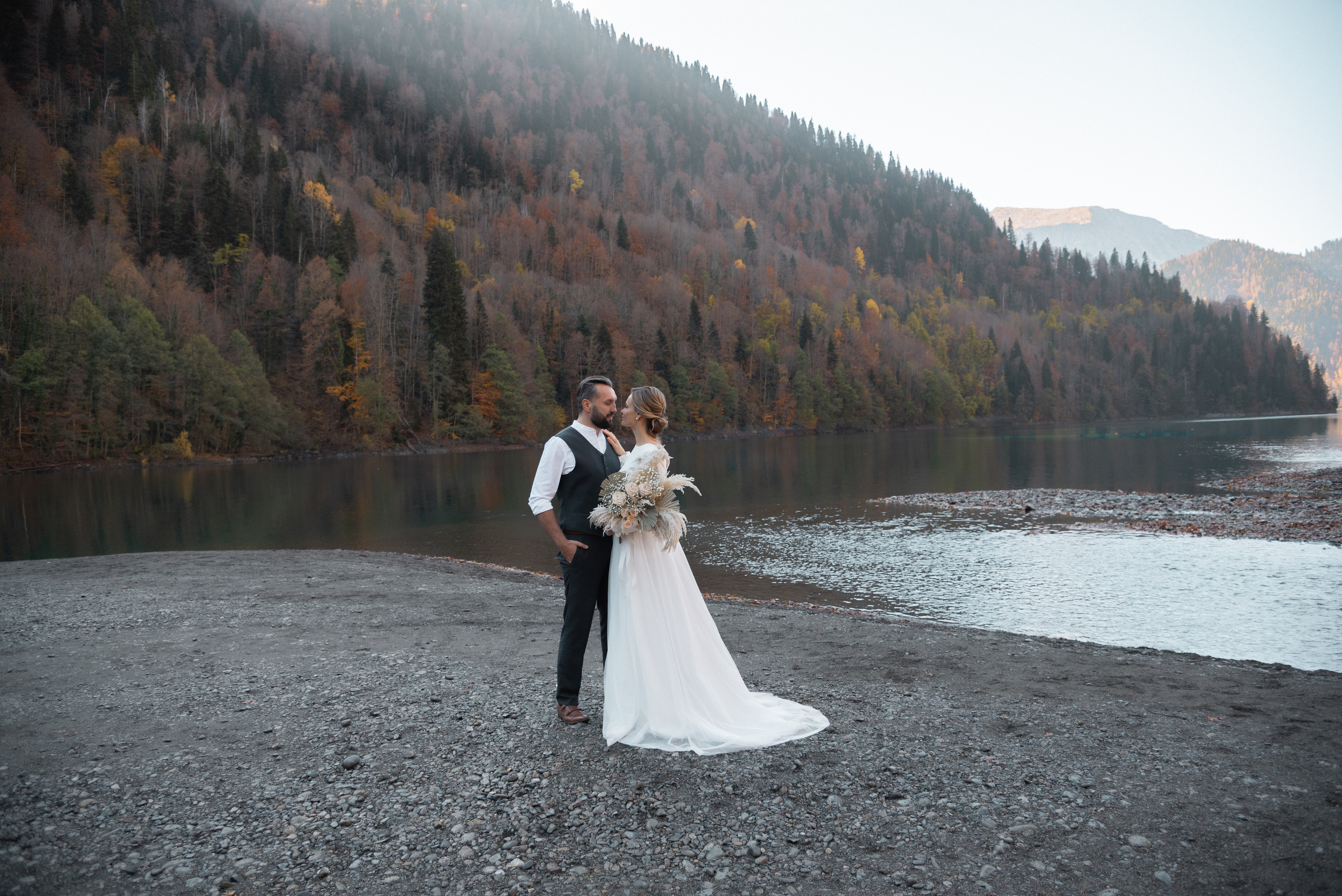 На озере в горах. Свадебный фотограф Анна Хочева