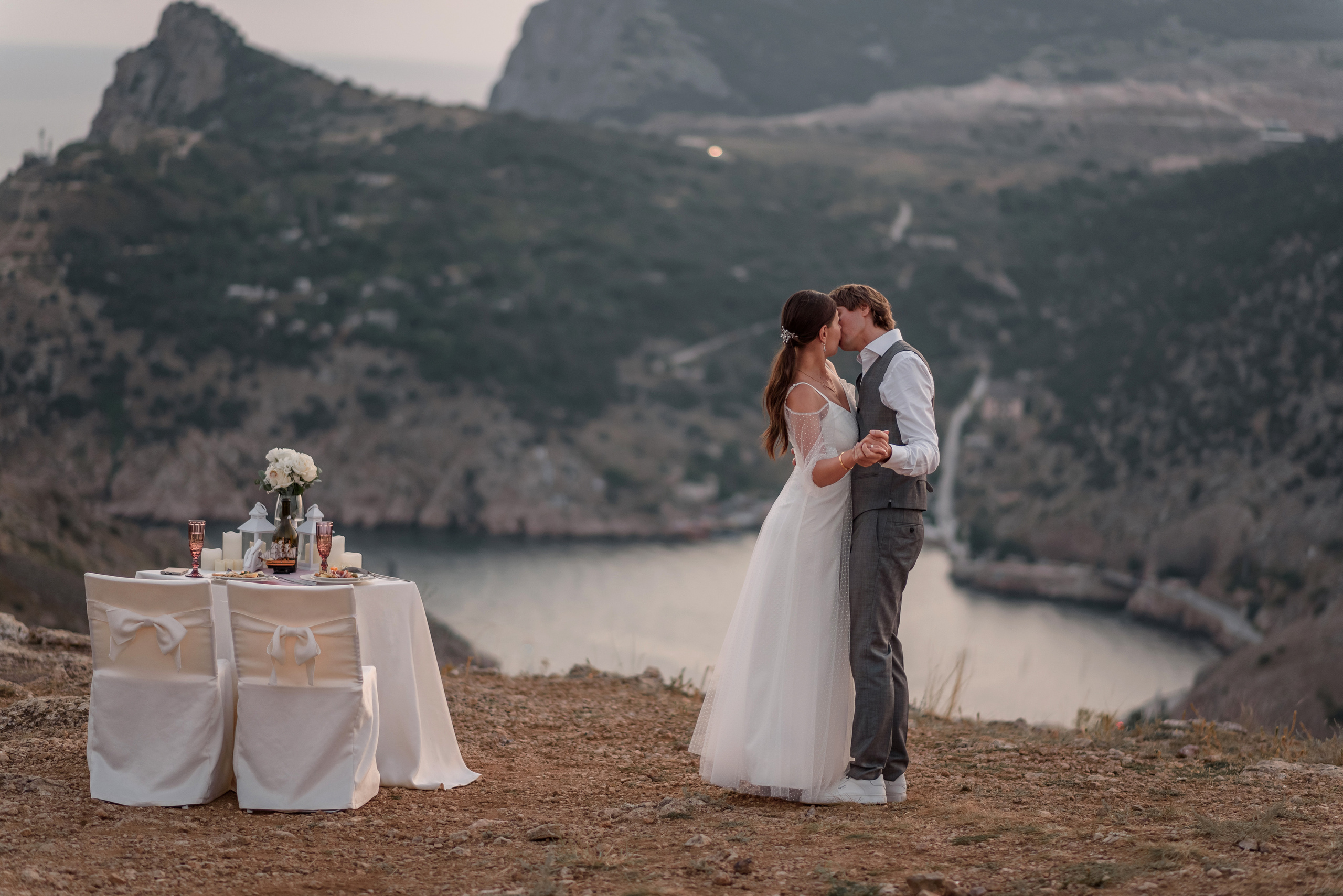 Сергей и Юля. Закат в Балаклаве. Свадебный фотограф Анна Хочева