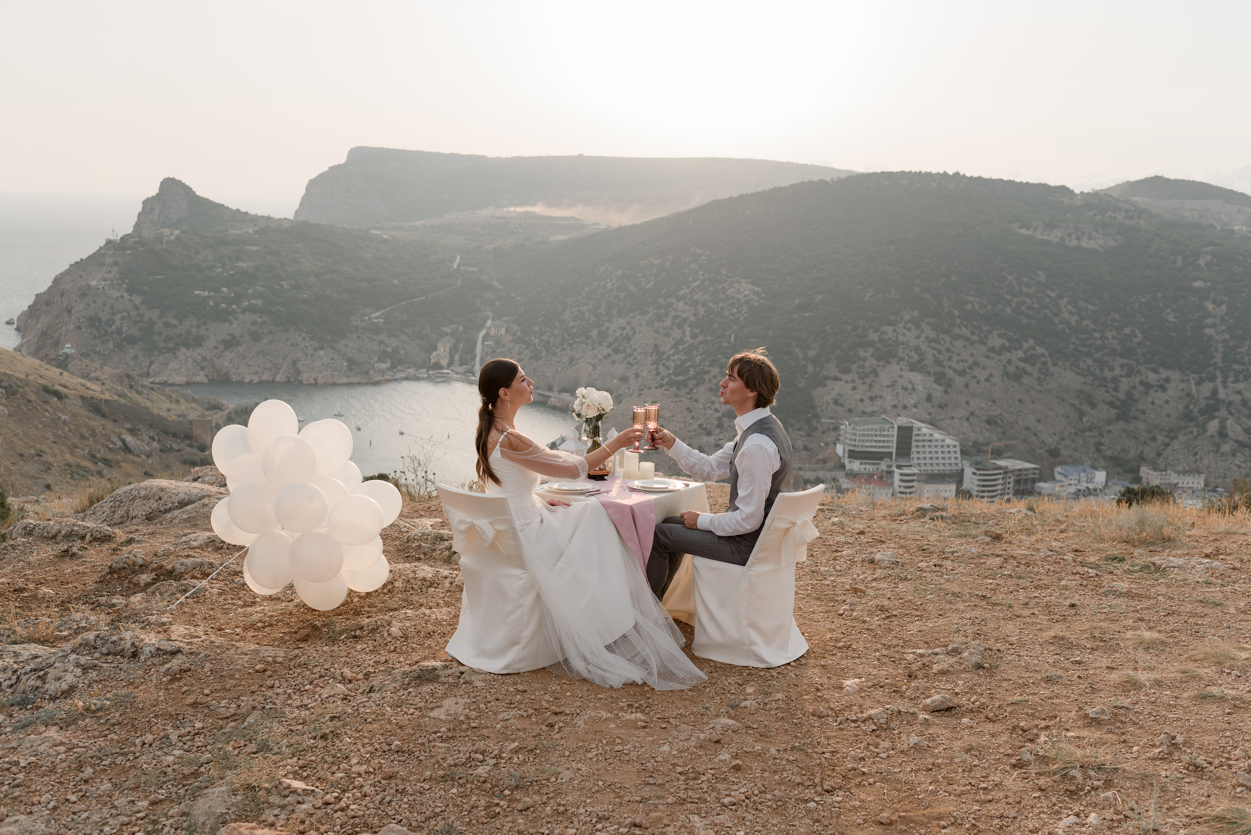 Сергей и Юля. Закат в Балаклаве. Свадебный фотограф Анна Хочева