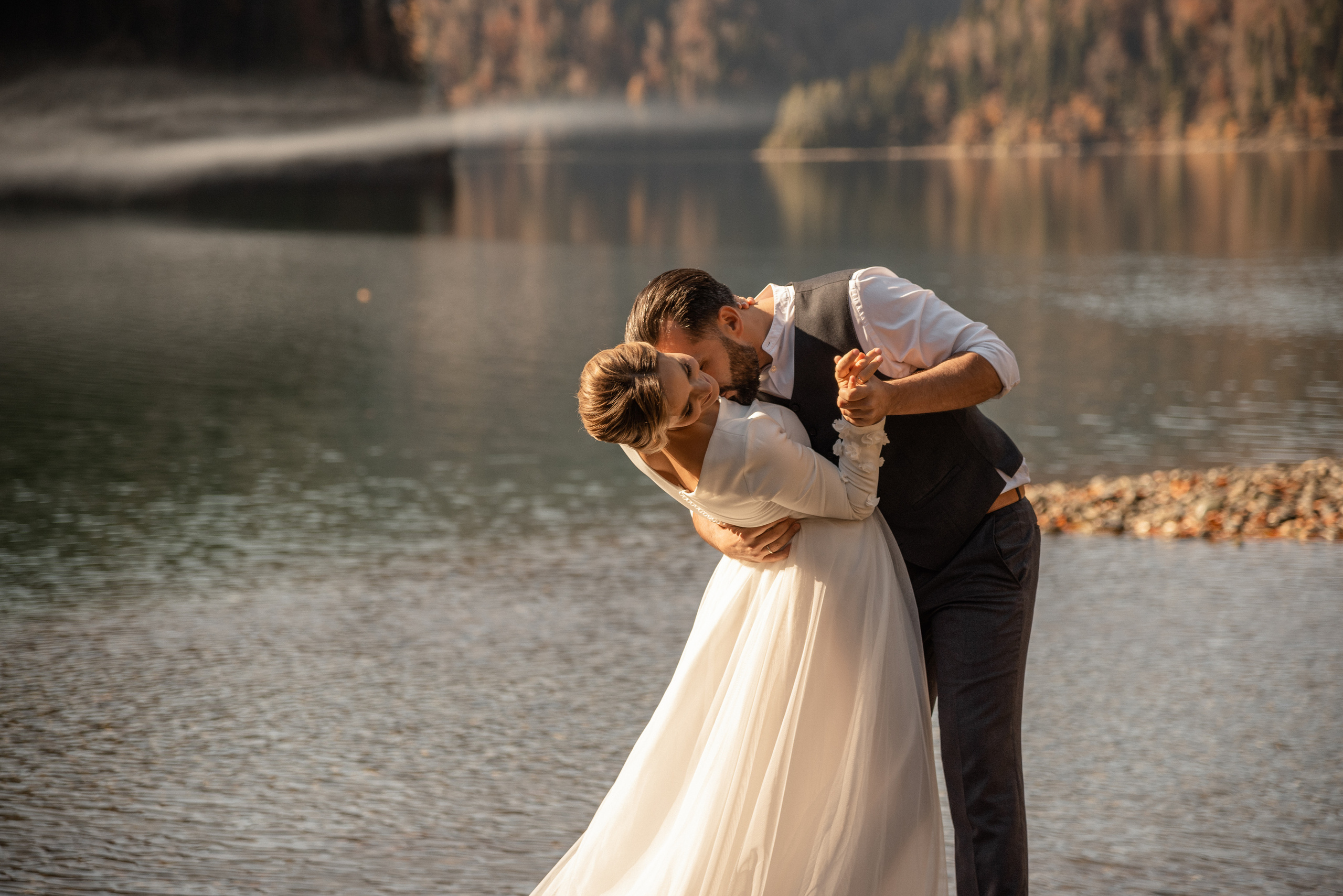 На озере в горах. Свадебный фотограф Анна Хочева