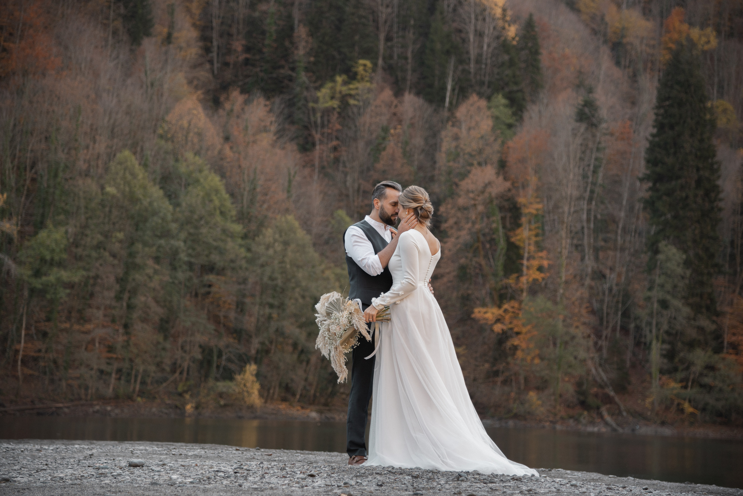 На озере в горах. Свадебный фотограф Анна Хочева