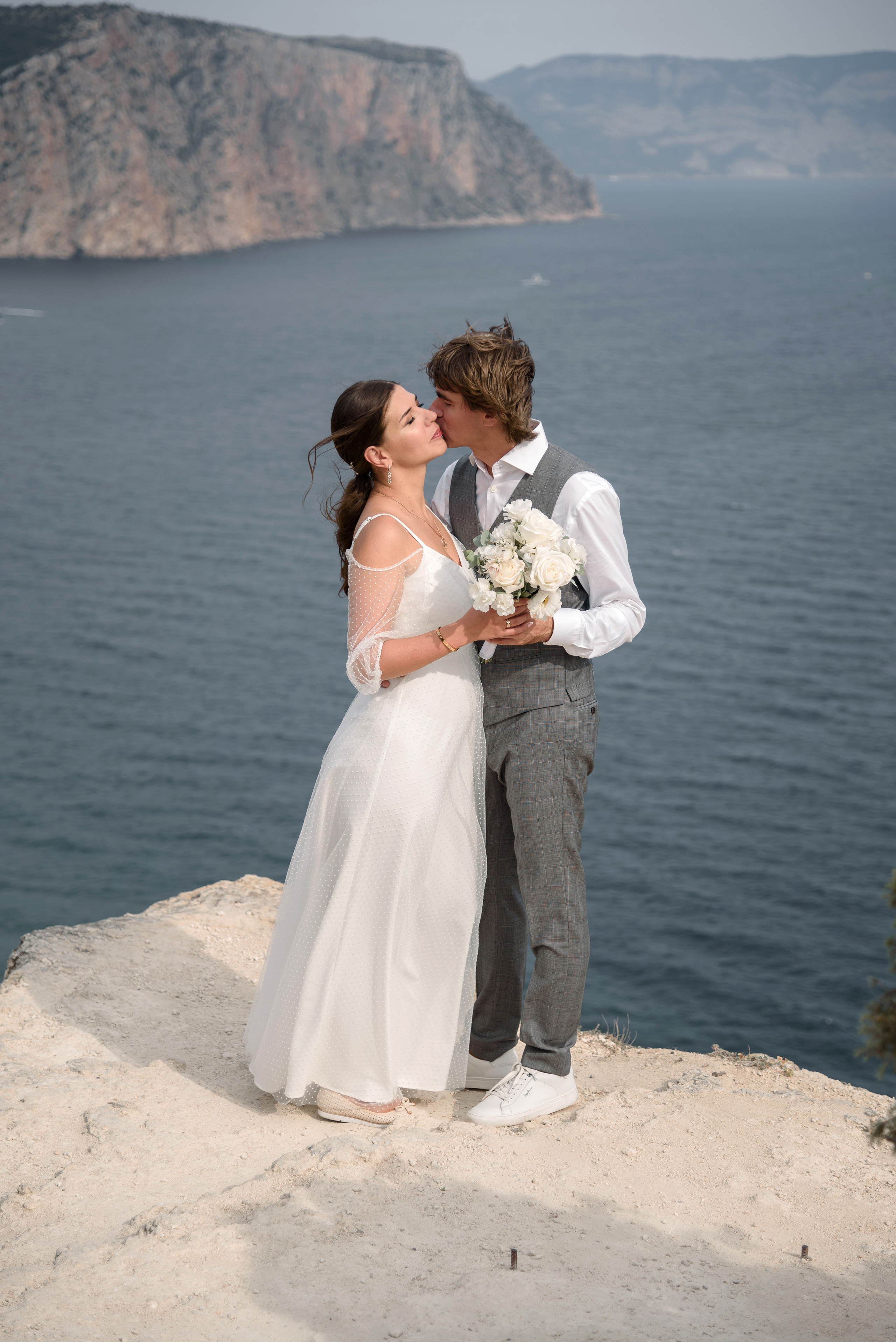 Сергей и Юля. Закат в Балаклаве. Свадебный фотограф Анна Хочева