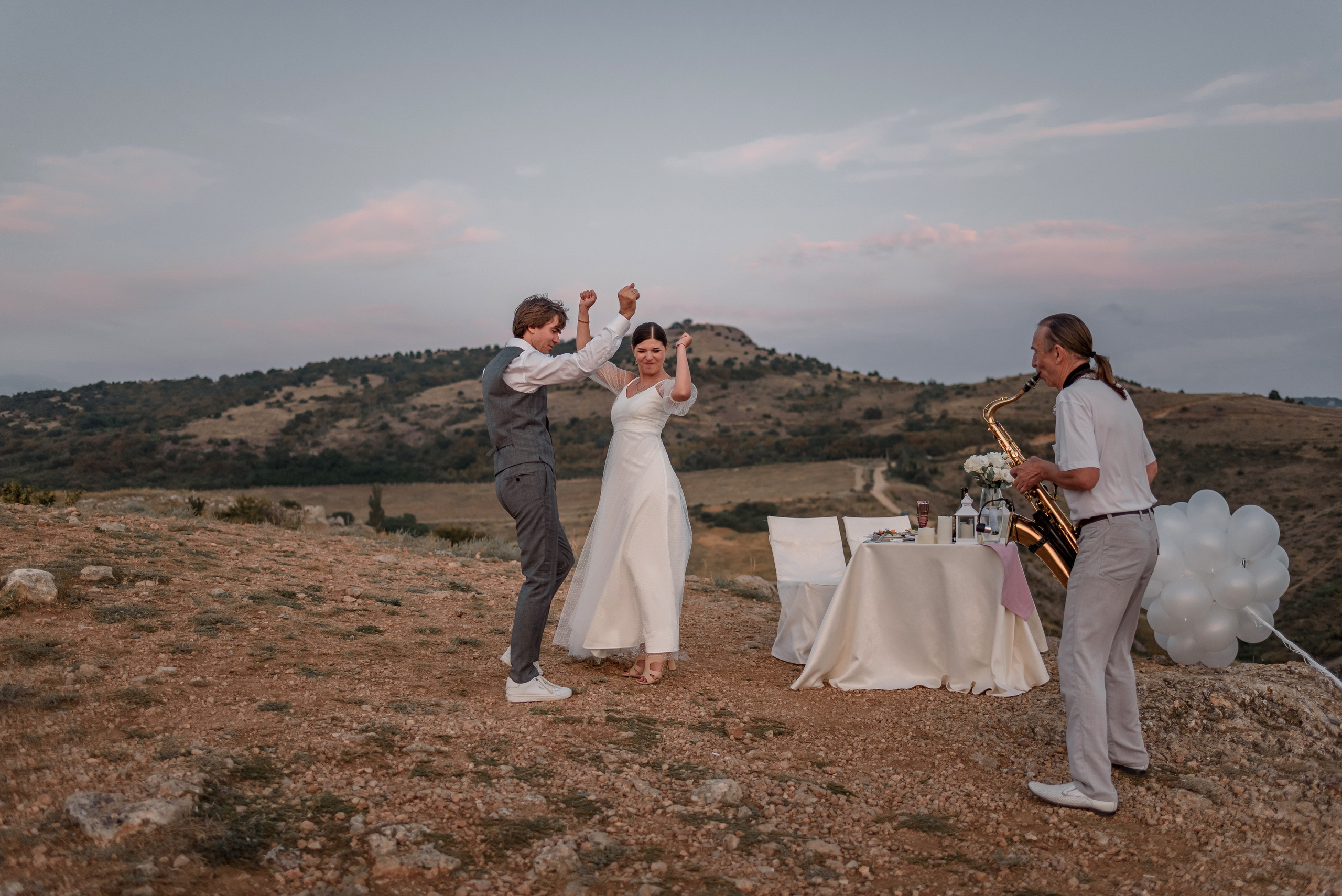 Сергей и Юля. Закат в Балаклаве. Свадебный фотограф Анна Хочева