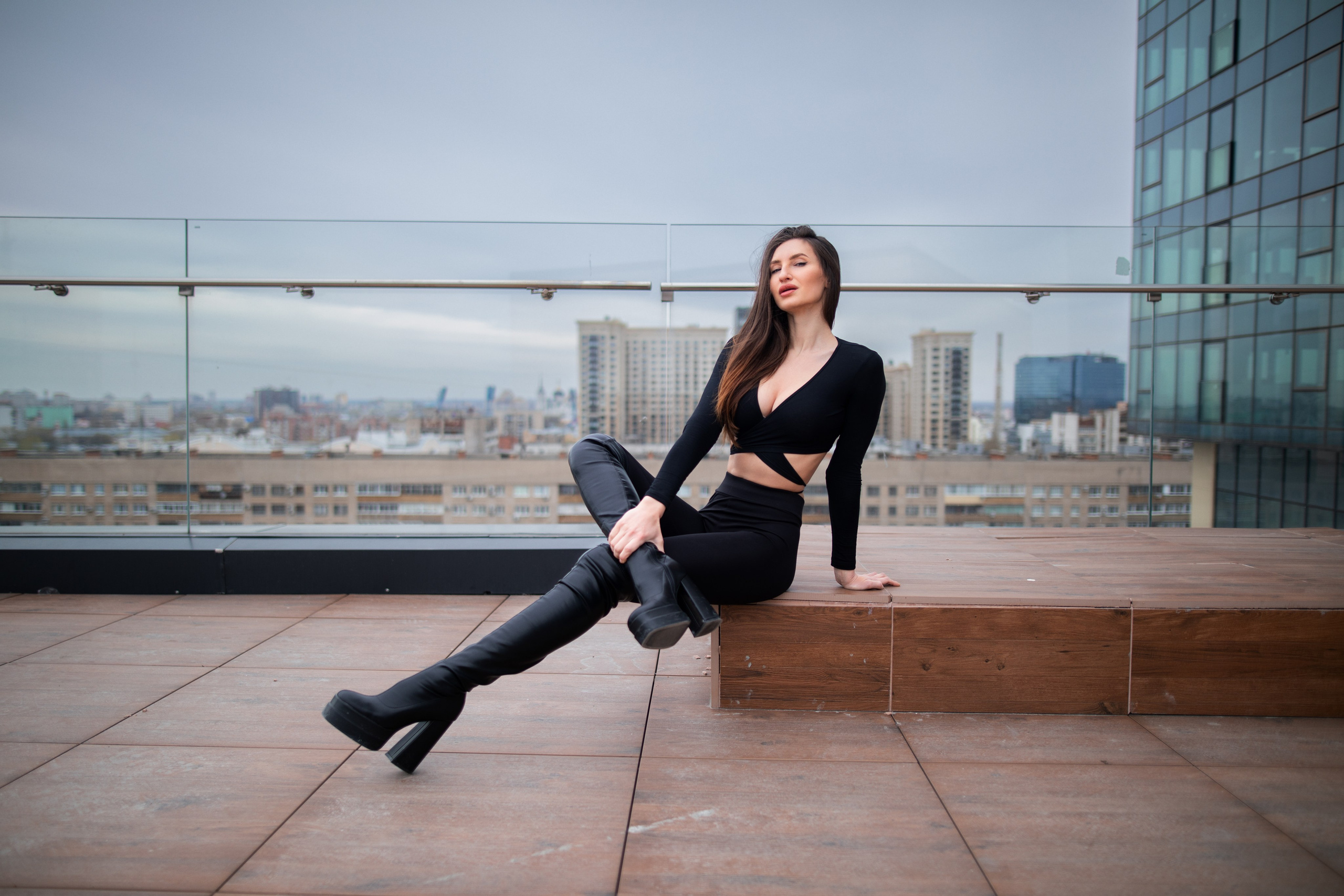 Фотосет с Викторией на крыше бизнес-центра в формате для «себя»