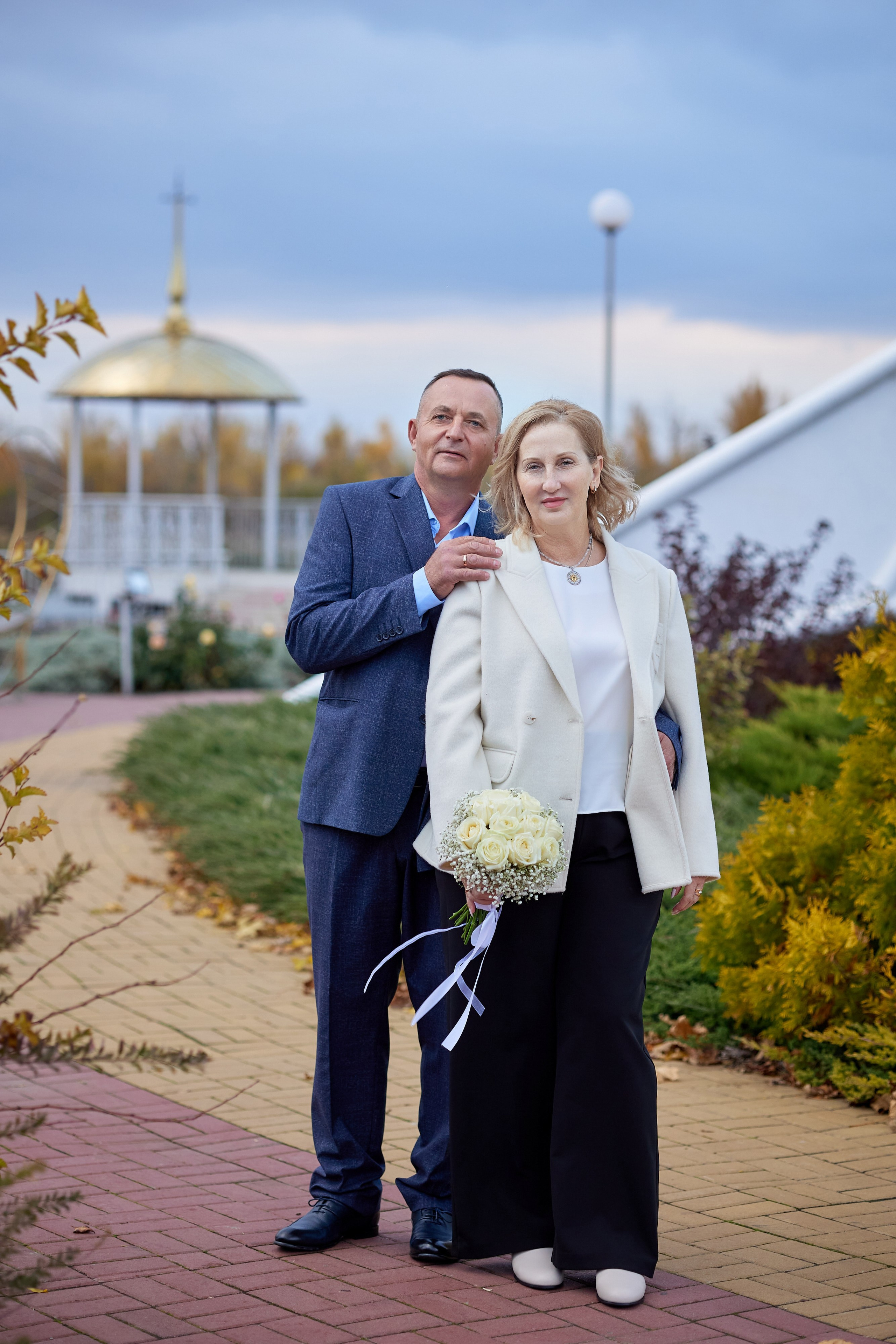 Фотосъемка в ЗАГСе, прогулка молодых, банкет