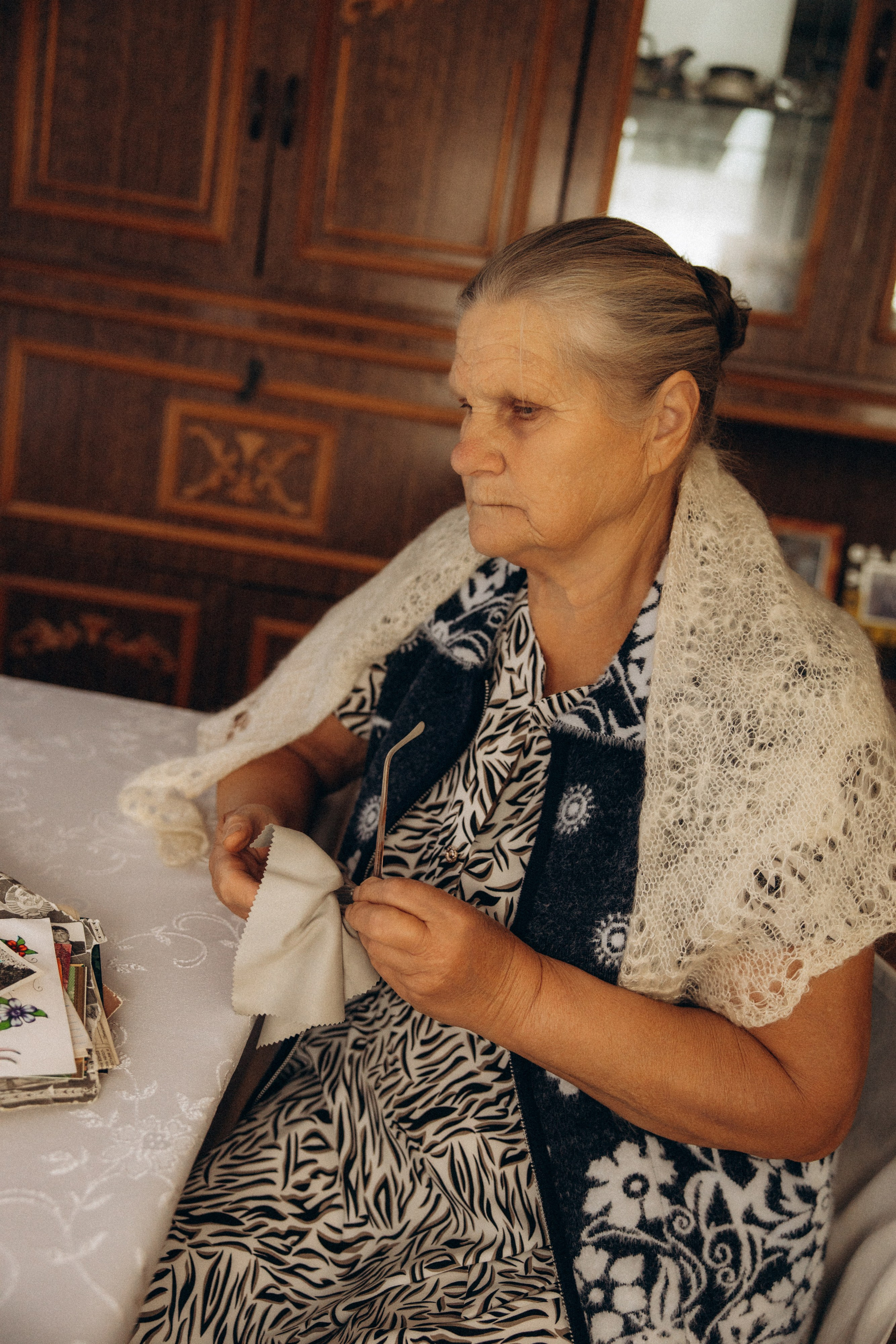 Аня и бабушка. Семейный фотограф Губкин/Старый Оскол