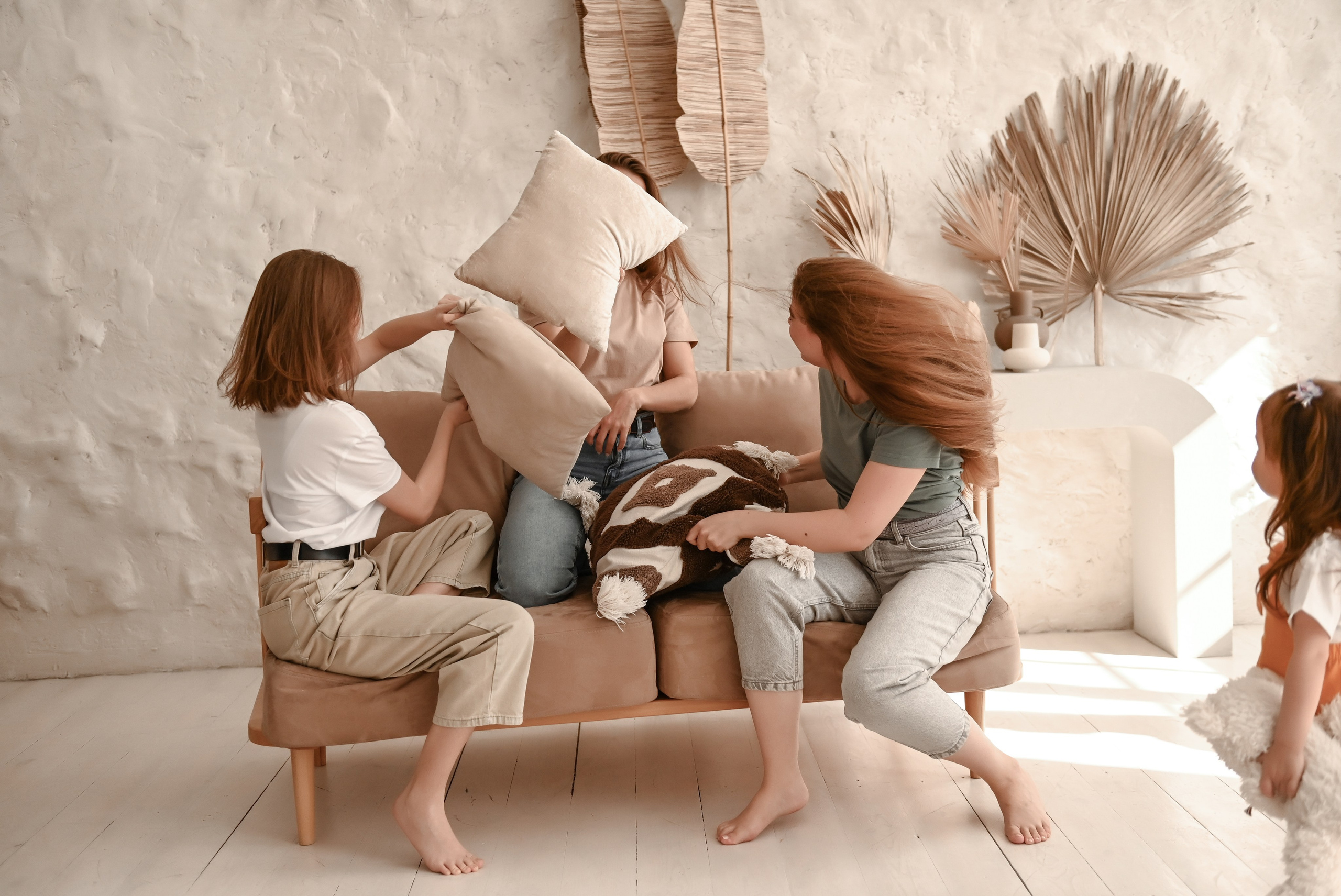 Семейная студийная  фотосессия 2. Свадебный, семейный, детский, контент фотограф в Омске Максим Ильин