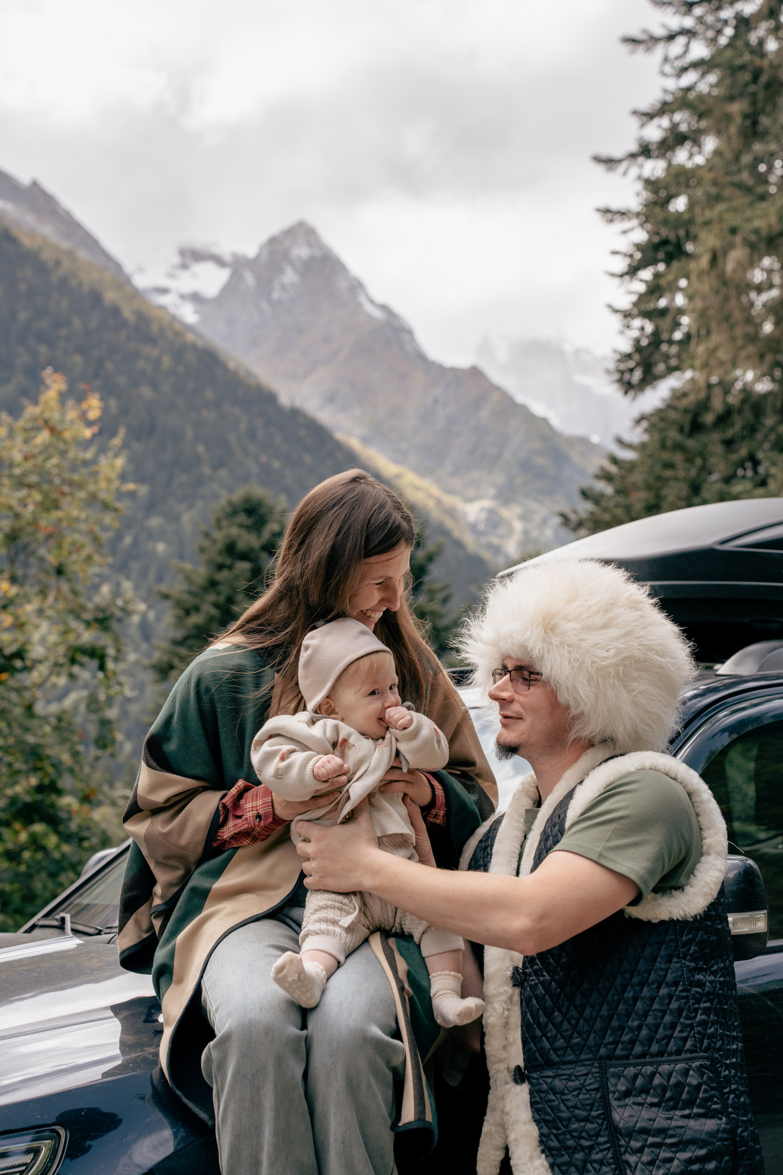 Семейная фотосессия в Домбае. Фотограф КМВ|ГОРЫ Пятигорск Железноводск Ессентуки Кисловодск Домбай Архыз Эльбрус