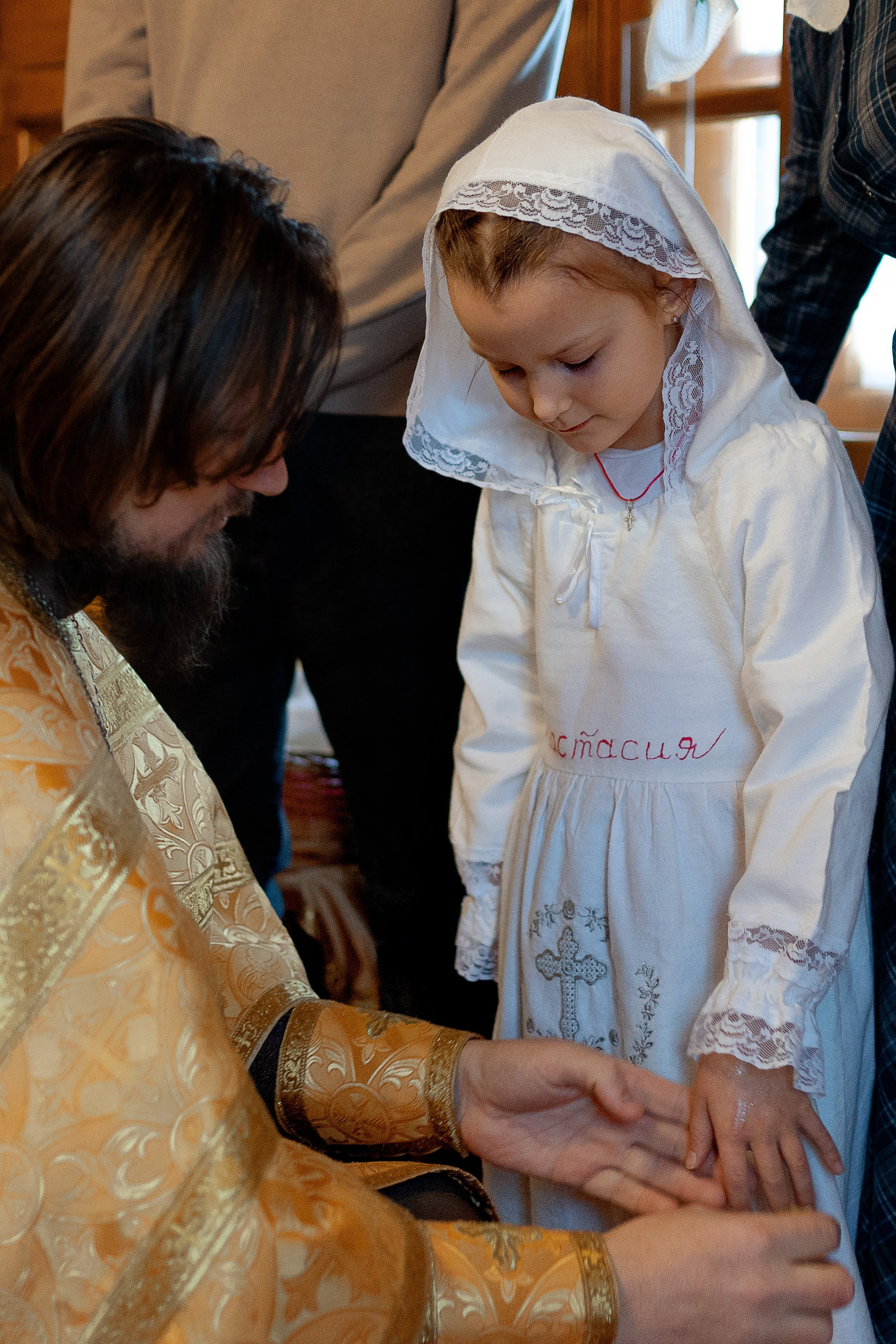 Таинство Крещения в храме Преподобного Сергия Радонежского в Новых Ватутинках…. Семейный и детский фотограф в Москве Екатерина Офицерова