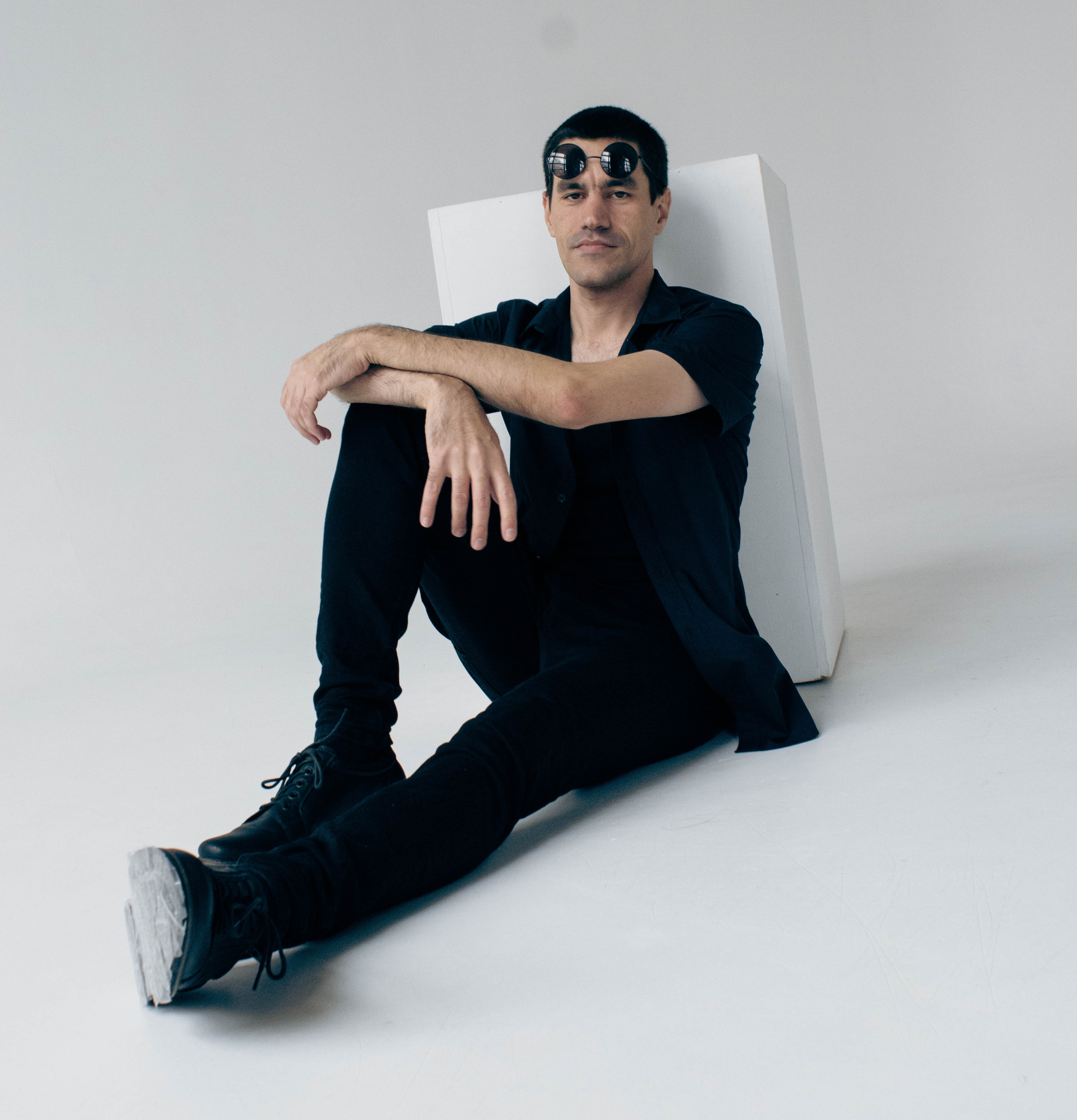 СТУДИЯ. Уличный фотограф Города N