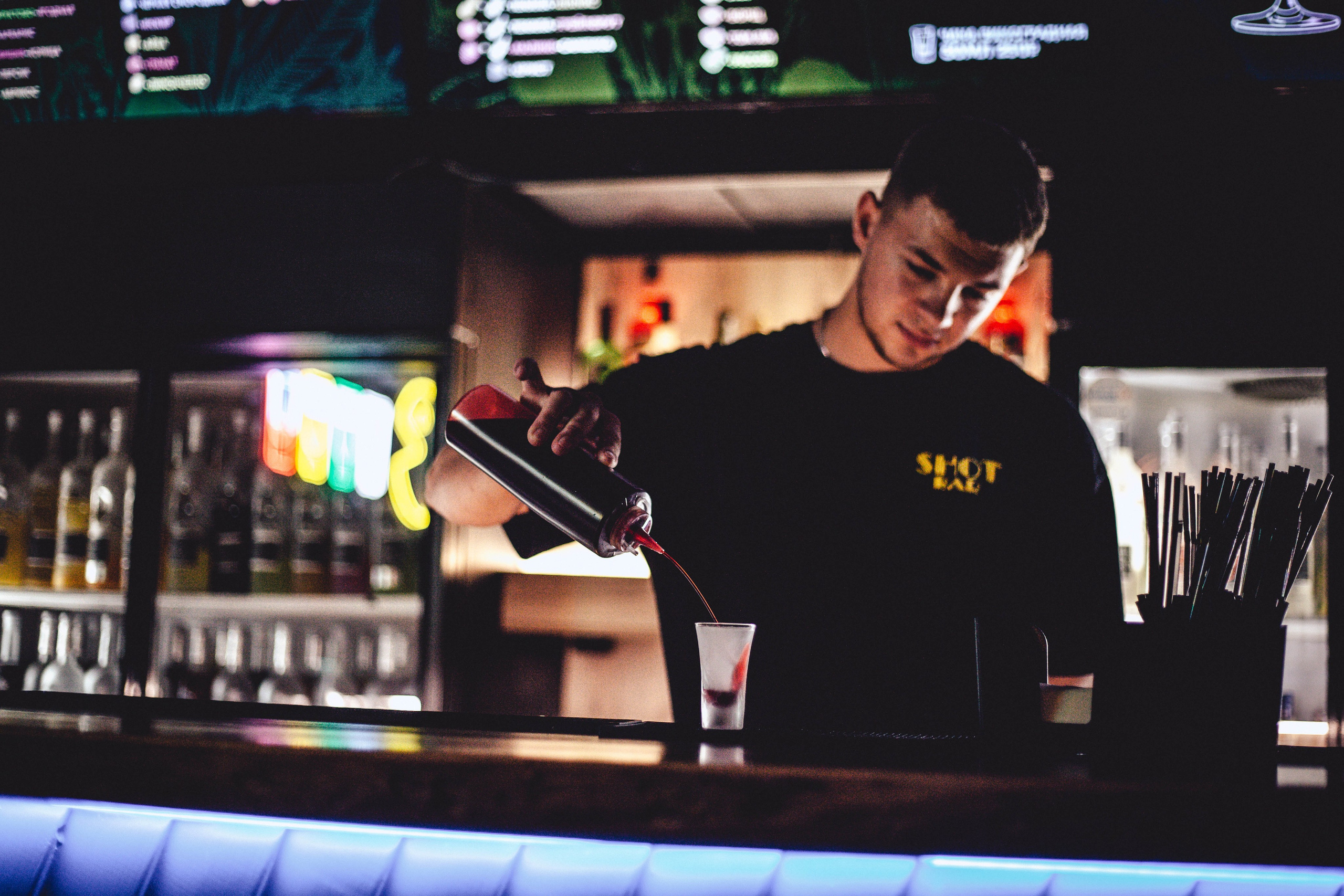 Шот Бар. Уличный фотограф Города N