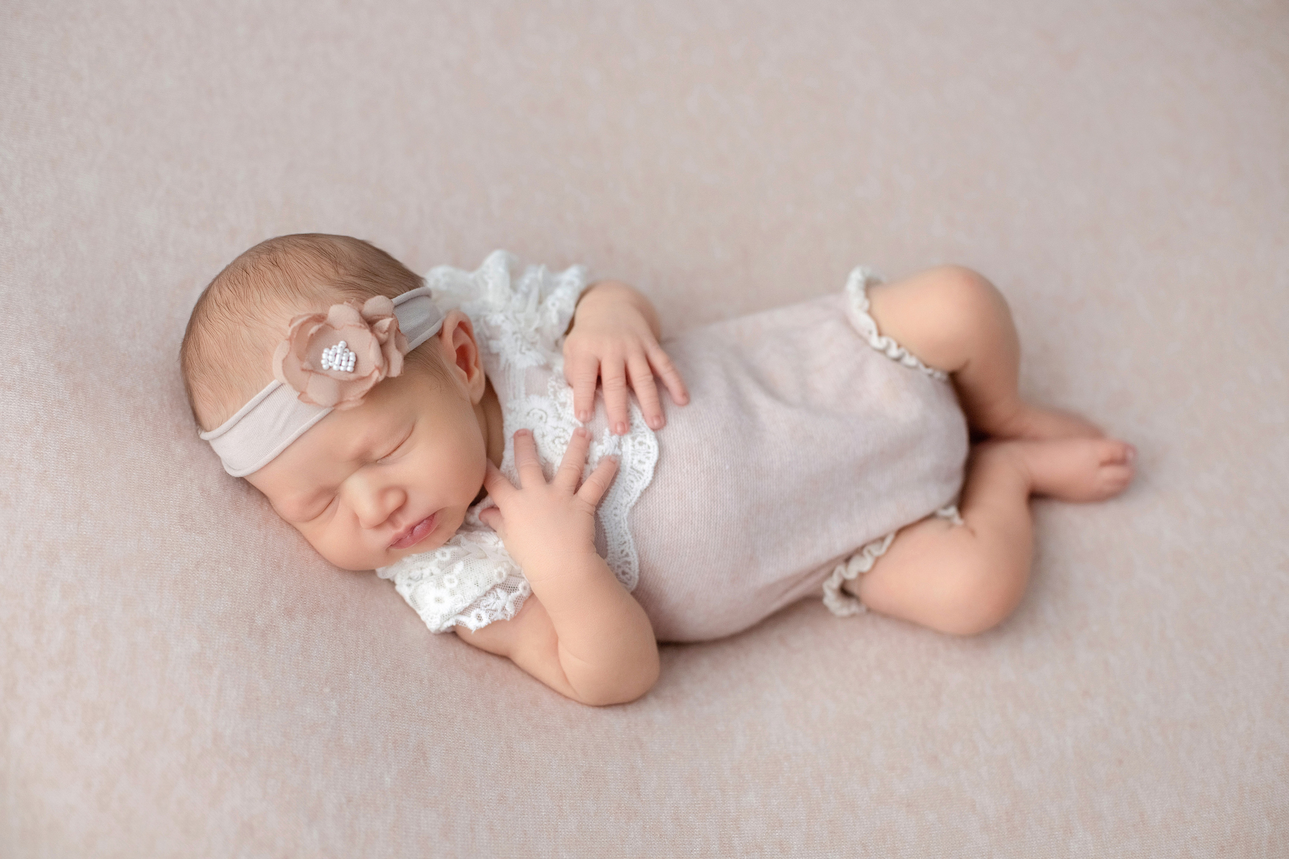 Newborn. Фотограф новорожденных в Екатеринбурге Татьяна Продан