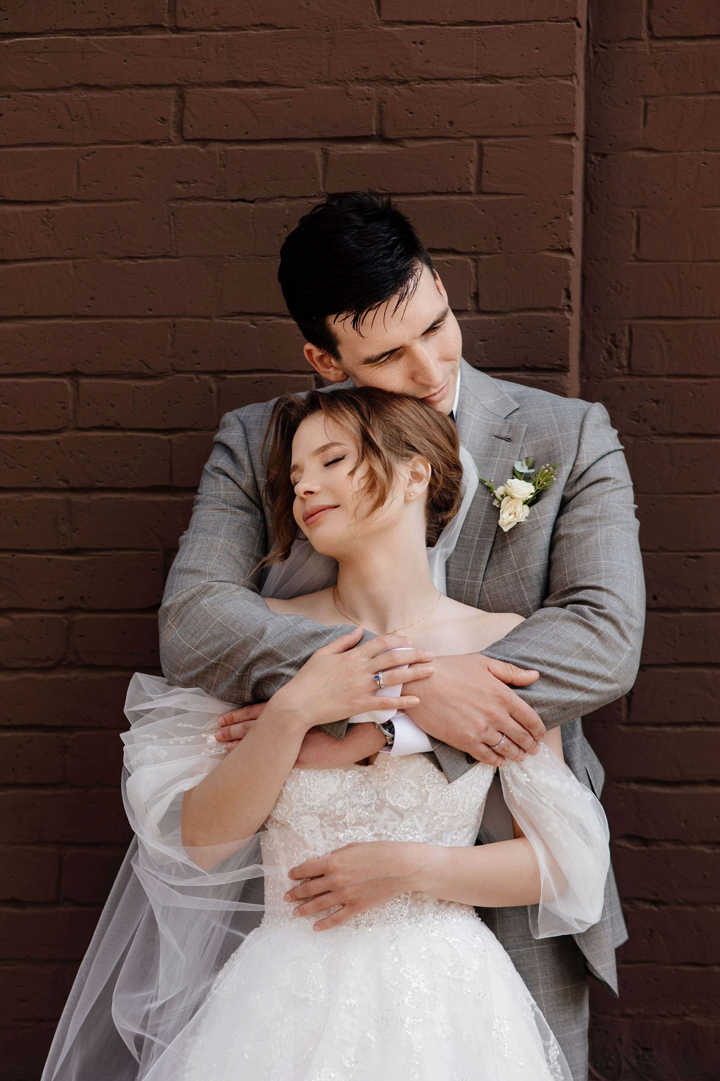 Свадебное утро в Hyatt Regency Хаятт Редженси, свадебная прогулка на Арме и банкет в О’Шалей. Свадебный и семейный фотограф Екатерина Иванова