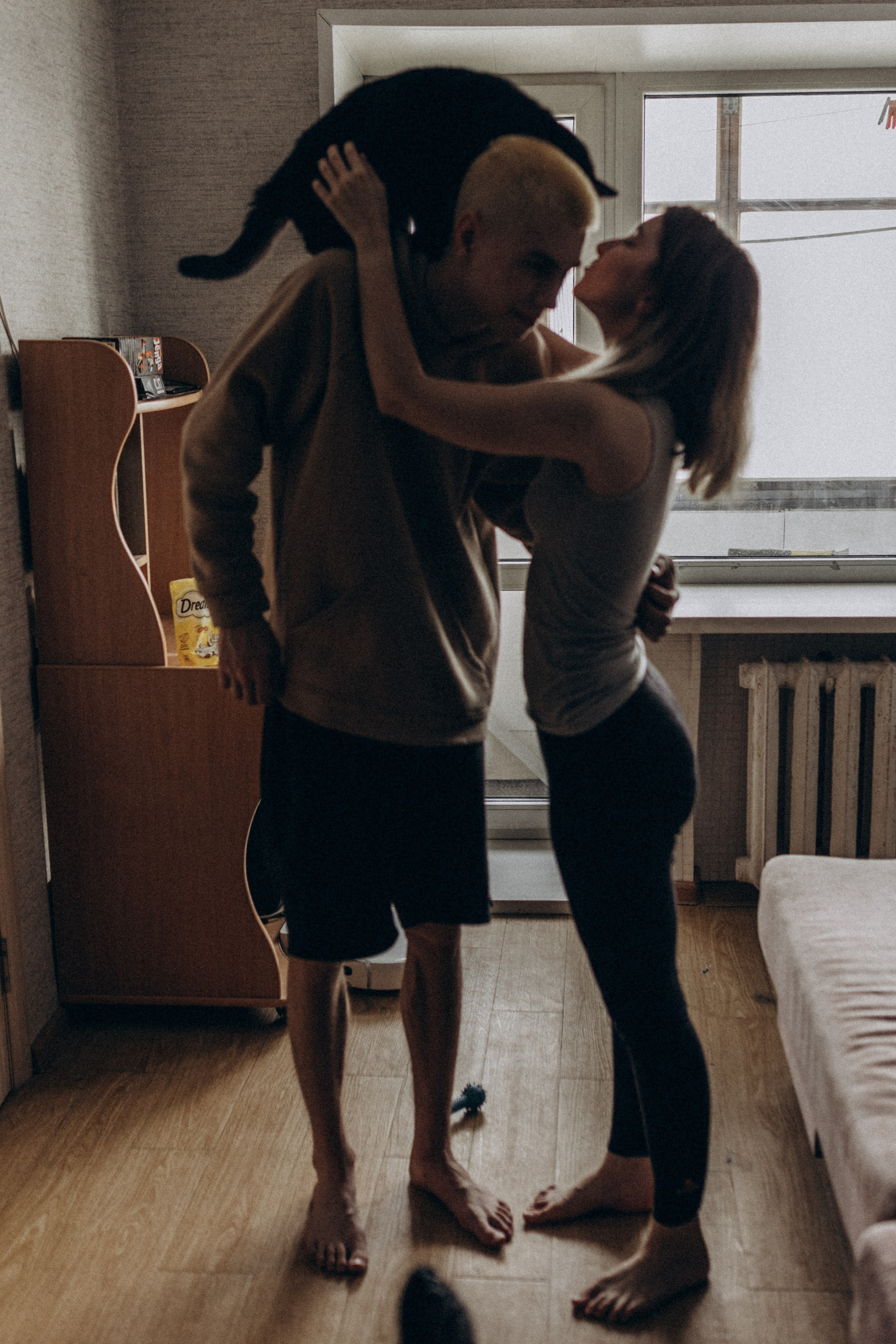 Матвей и Полина, а также кот и собака. Семейный фотограф lifestyle в Новосибирске Елена Шпилевая