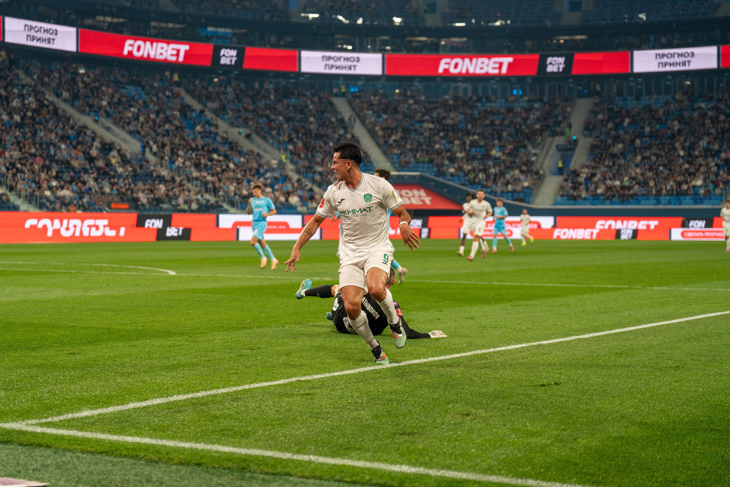 Фото спортивного фотографа Санкт-Петербург с матча Зенит — Ахмат